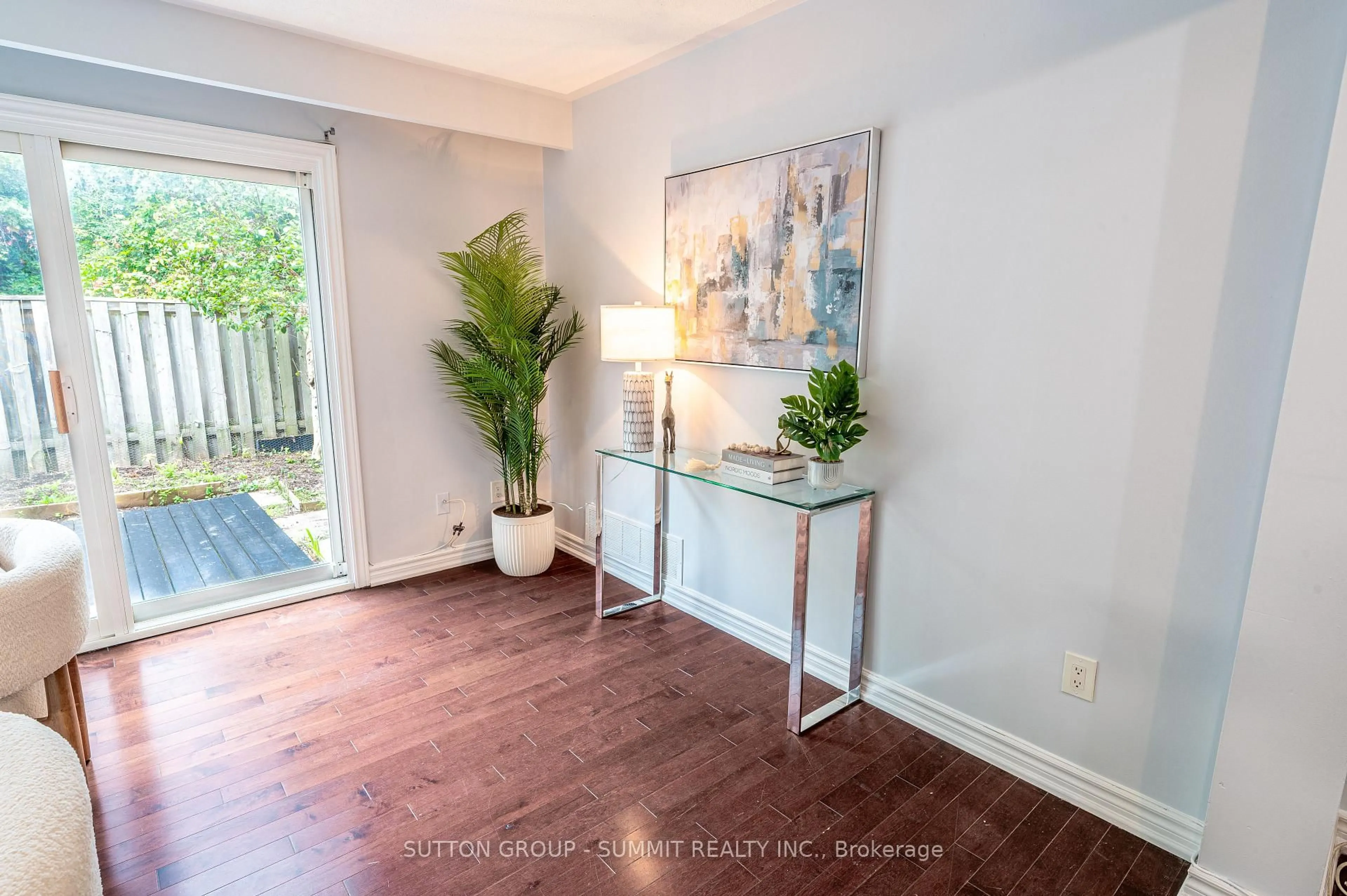 Indoor entryway for 134 Song Meadowway, Toronto Ontario M2H 2T7