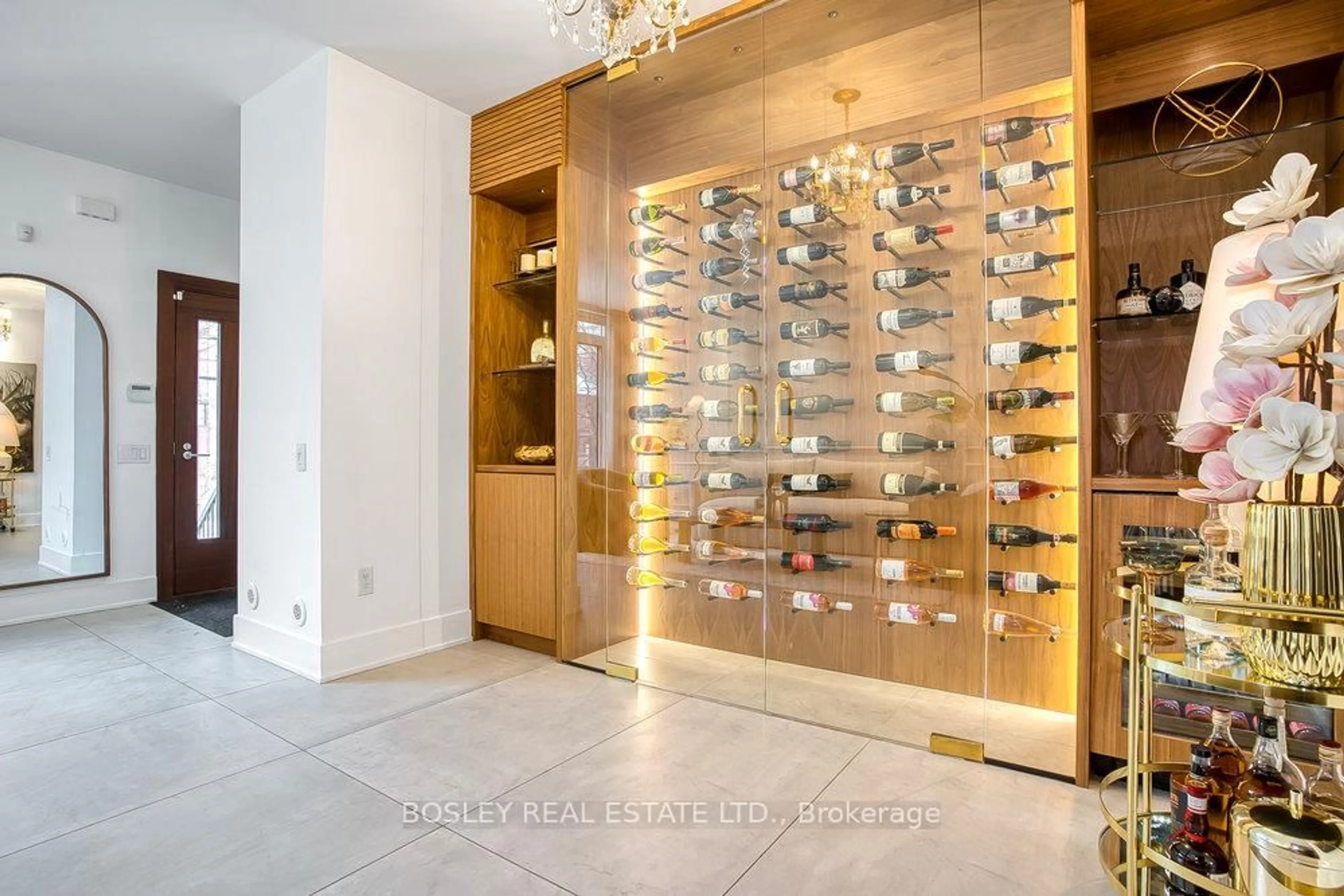 Indoor foyer for 70 Niagara St, Toronto Ontario M5V 1C5