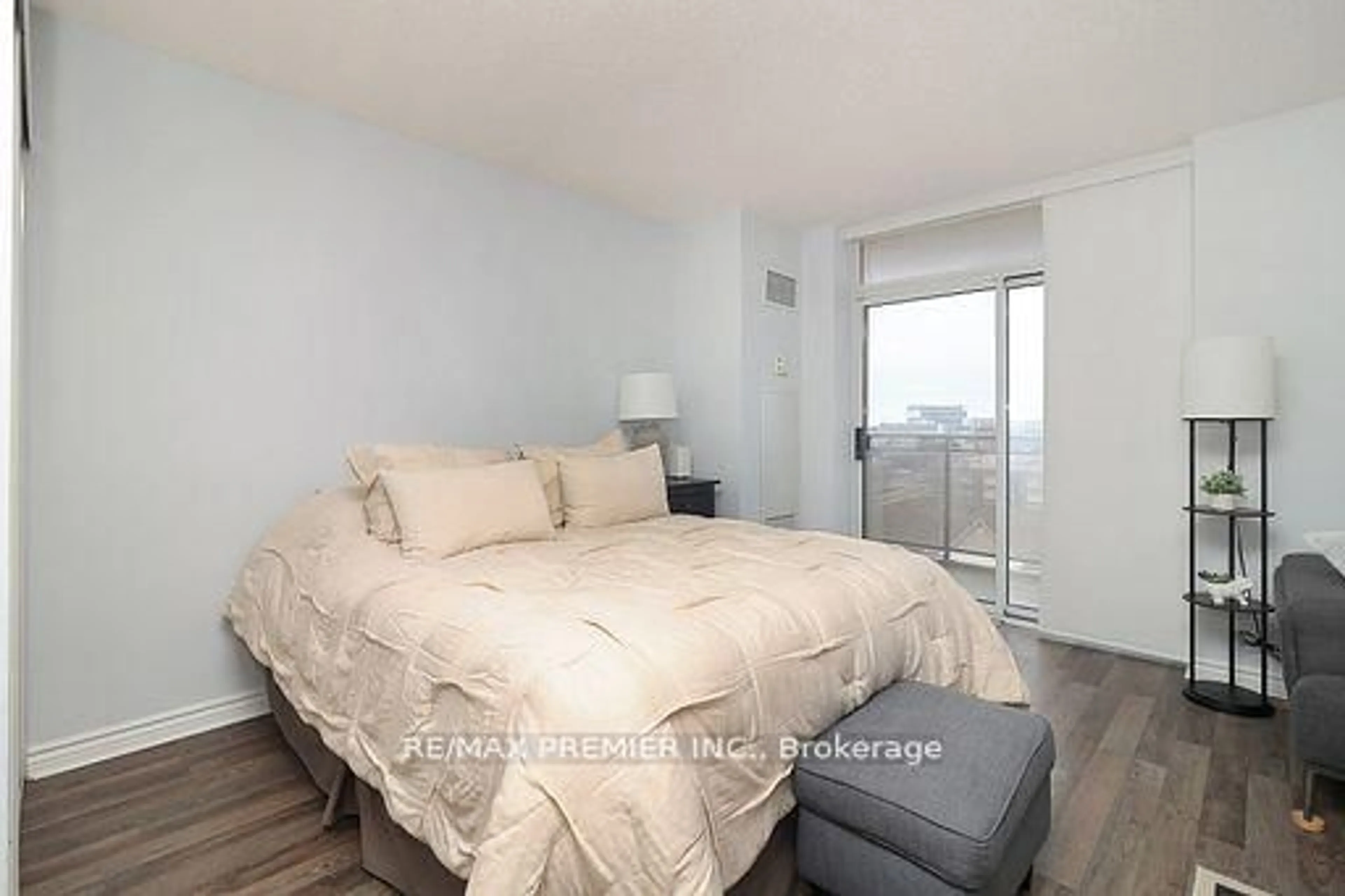 Bedroom with bed, wood/laminate floor for 650 Lawrence Ave #721, Toronto Ontario M6A 3E8
