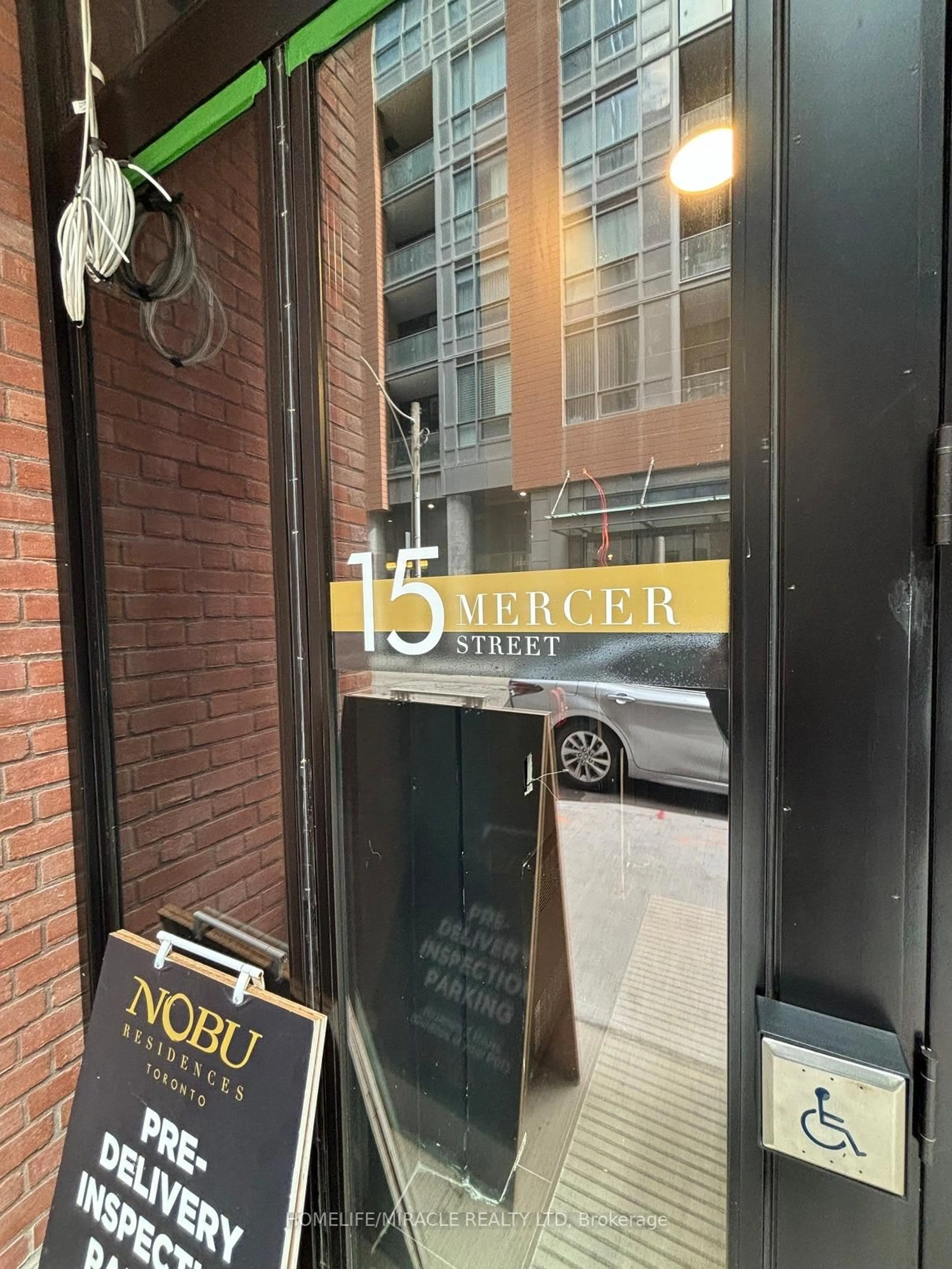 Indoor foyer for 15 Mercer St #1901, Toronto Ontario M5V 0T8