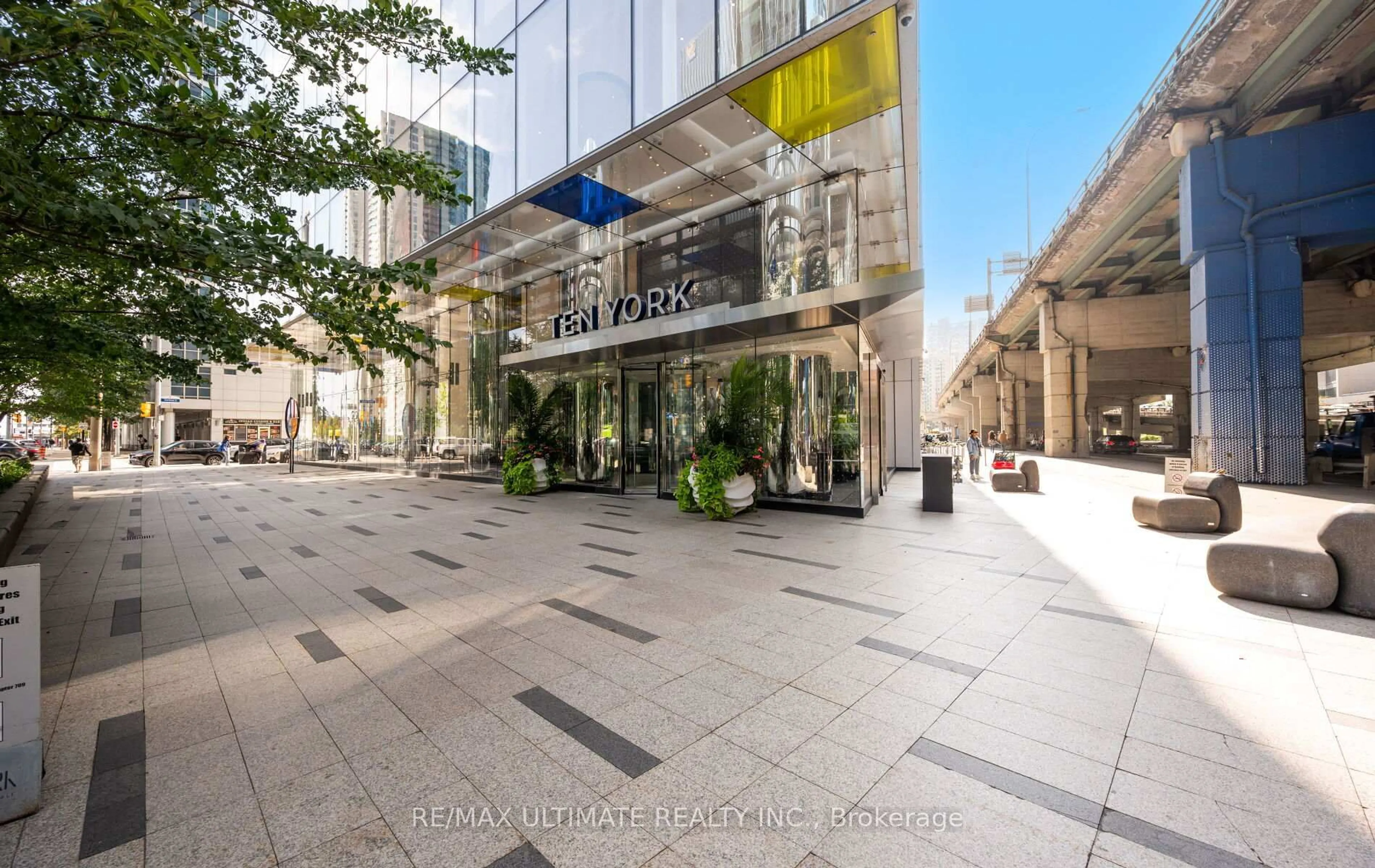 Unknown for 10 York St #1407, Toronto Ontario M5J 0E1
