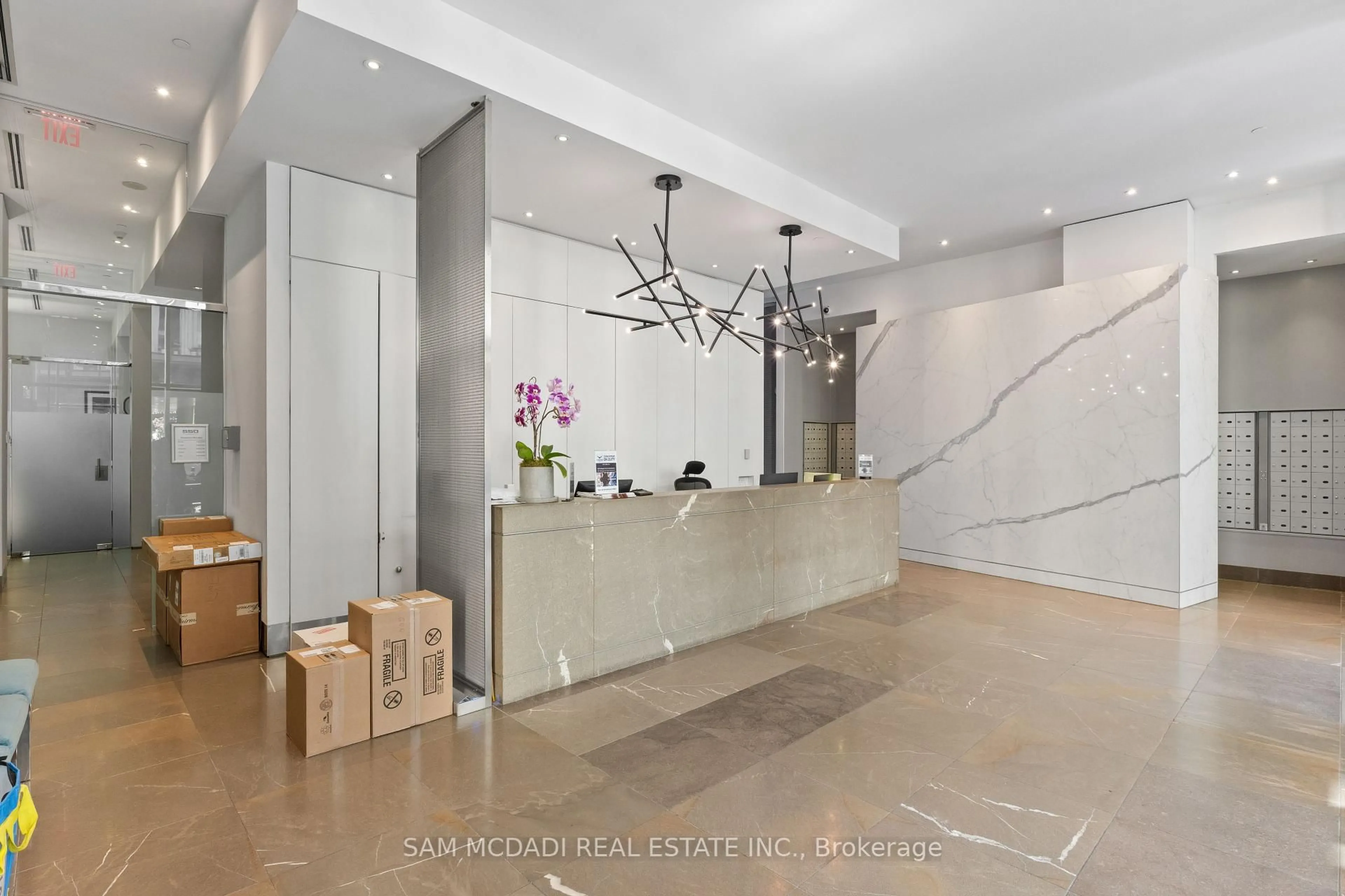 Indoor foyer for 55 Stewart St #123, Toronto Ontario M5V 2V1
