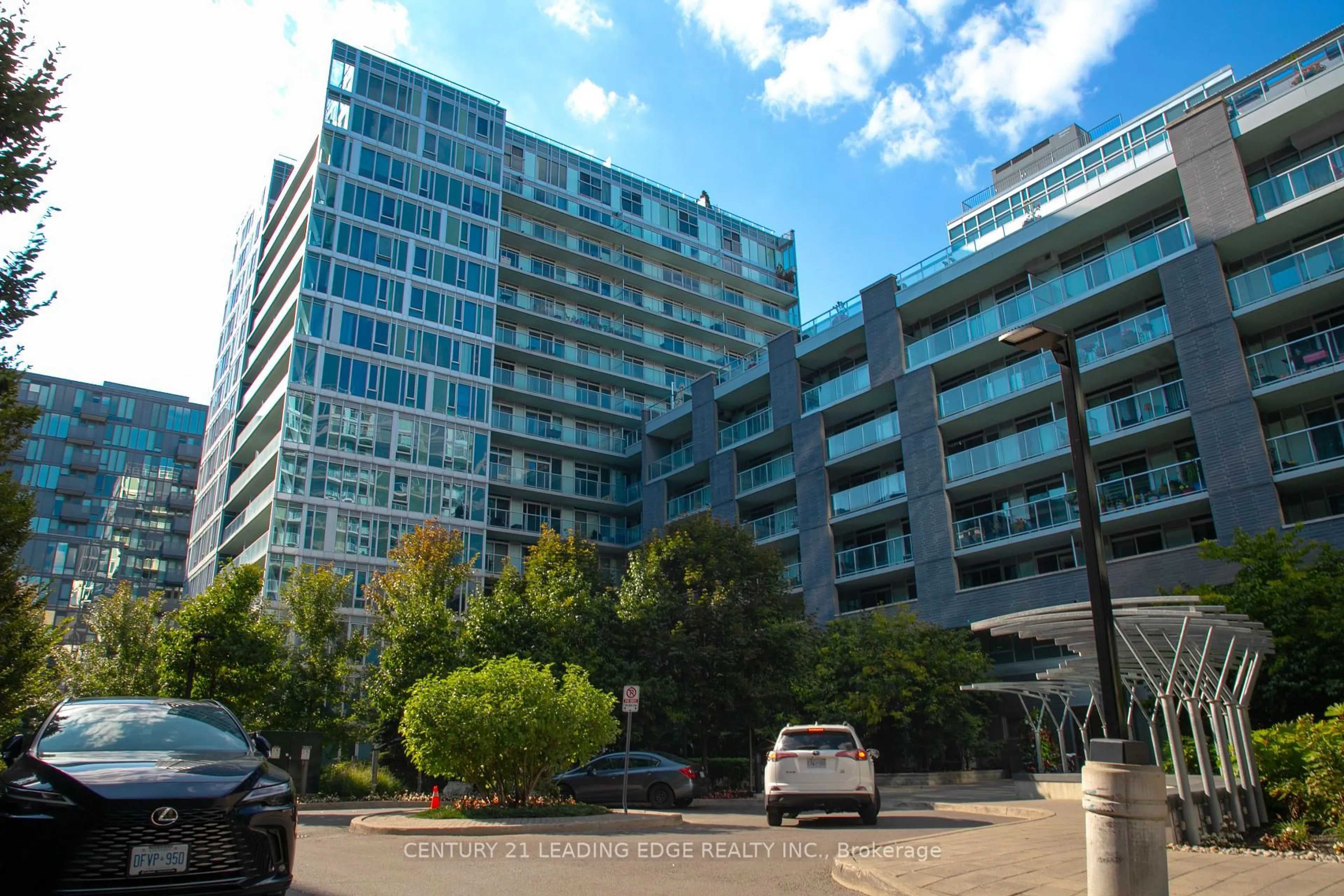 Patio, building for 565 Wilson Ave #1109W, Toronto Ontario M3H 0C6