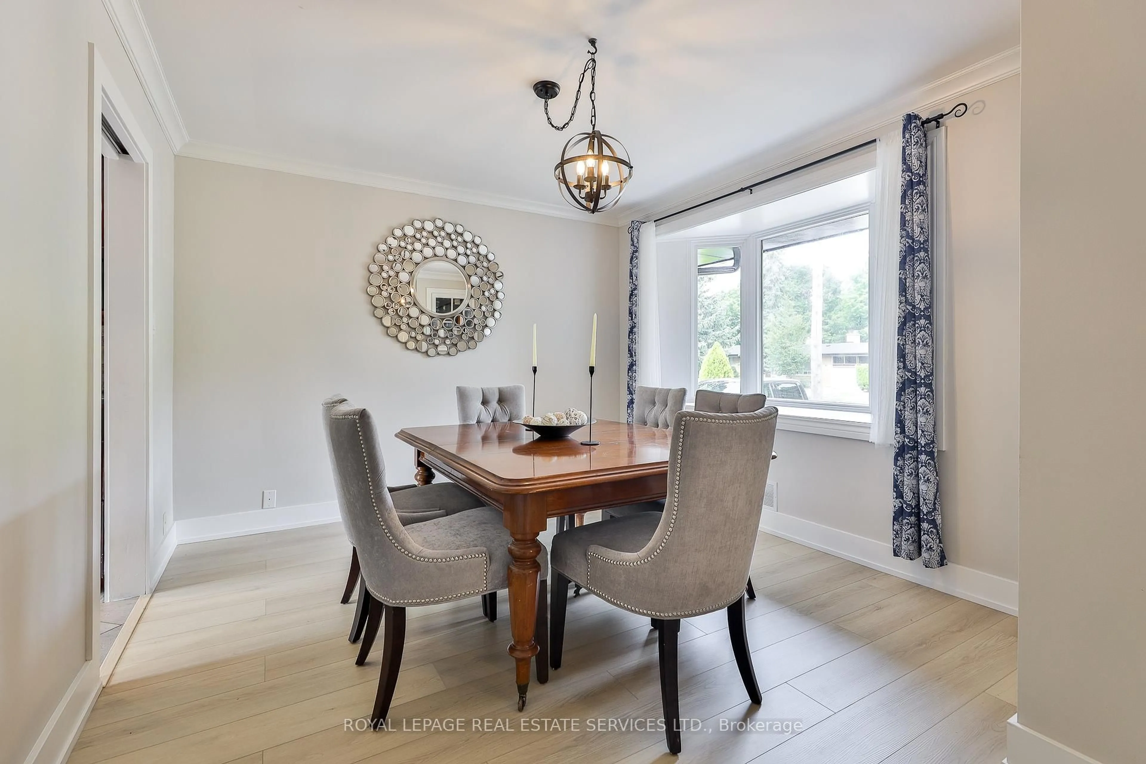 Dining room, wood/laminate floor for 45 Doonaree Dr, Toronto Ontario M3A 1M5