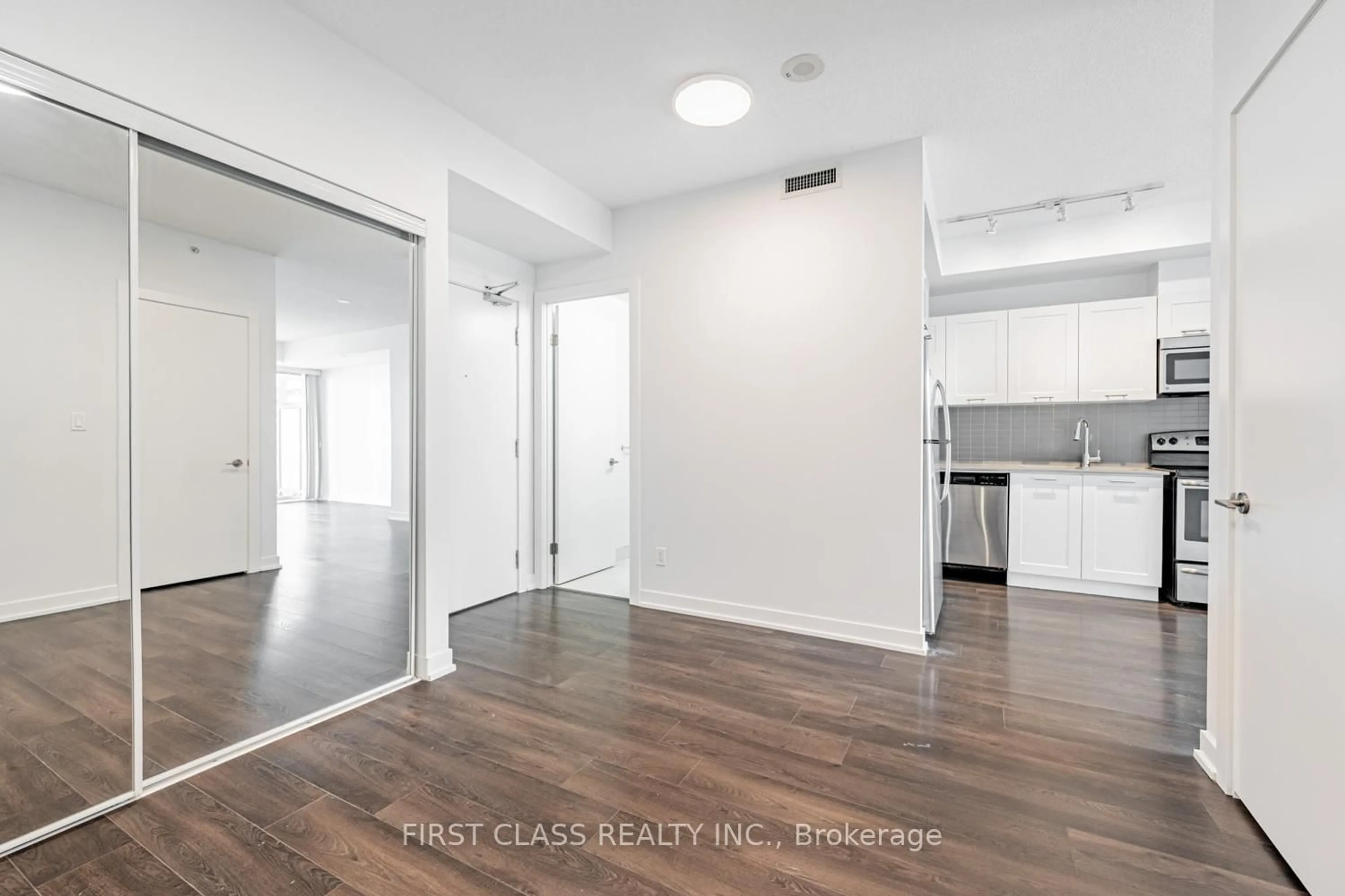 A pic of a room for 20 Bruyeres Mews #2308, Toronto Ontario M5V 0G8