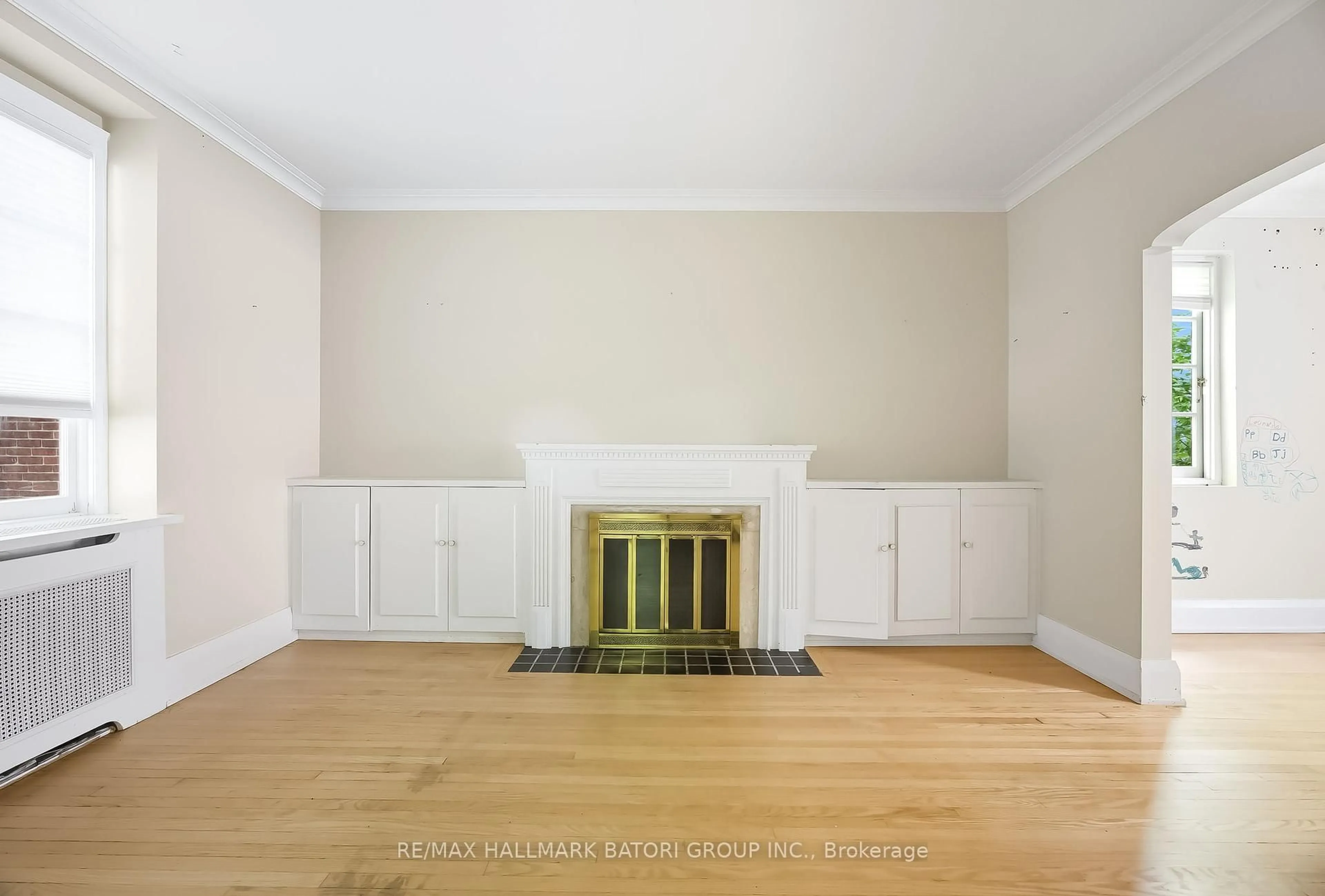 A pic of a room for 101 Heath St, Toronto Ontario M4V 1T5