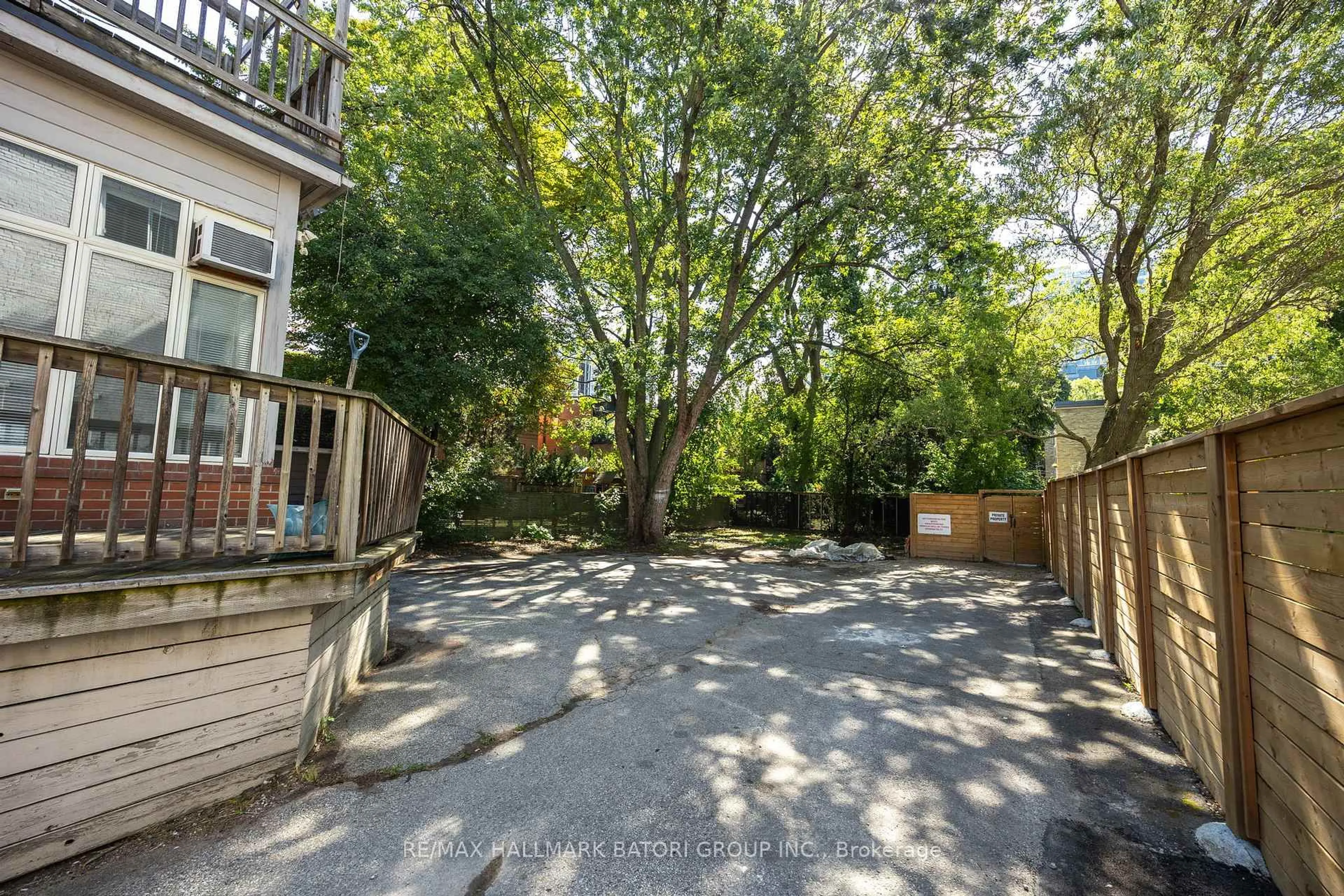 Patio, street for 103 Heath St, Toronto Ontario M4V 1T5