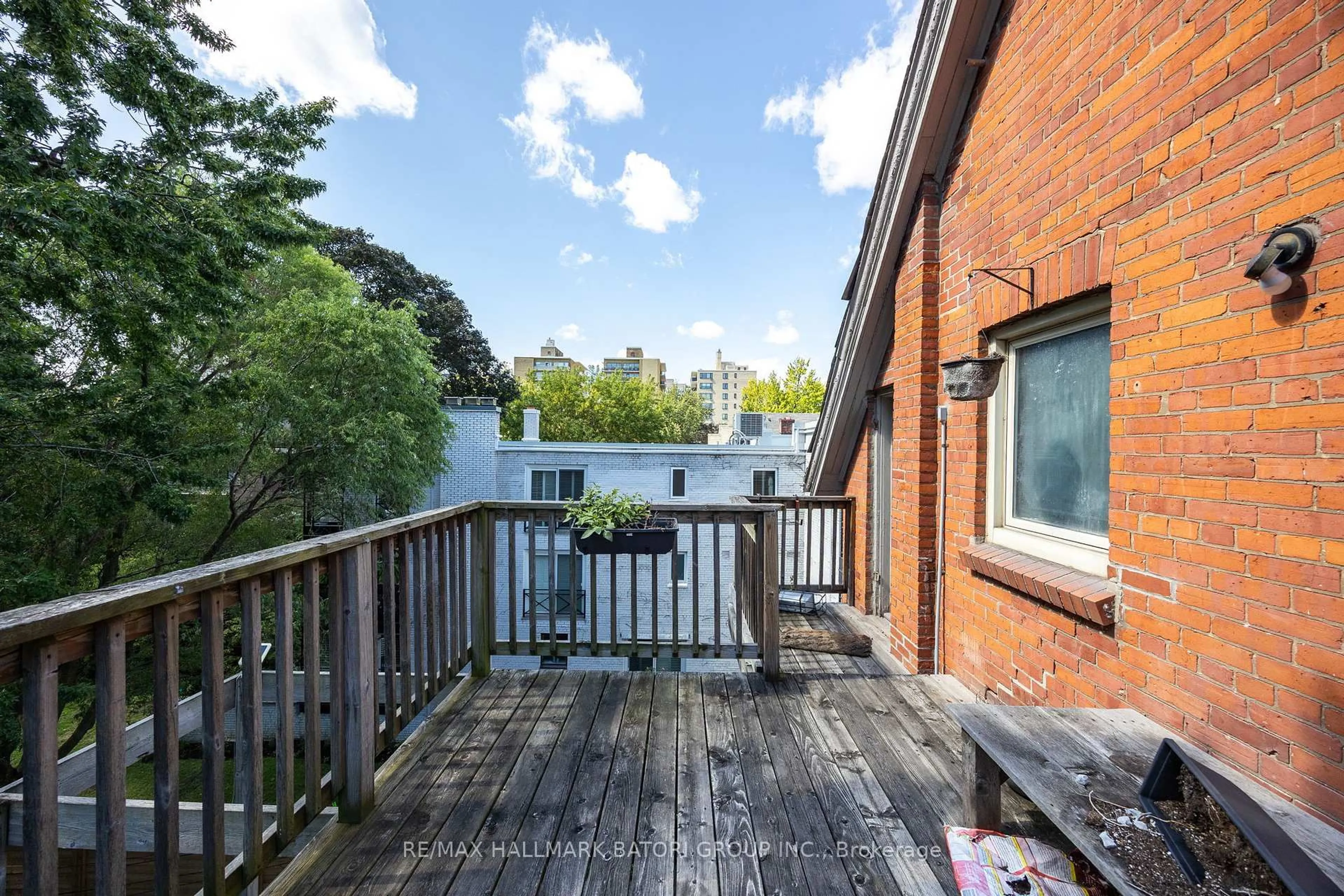 Patio, water/lake/river/ocean view for 103 Heath St, Toronto Ontario M4V 1T5