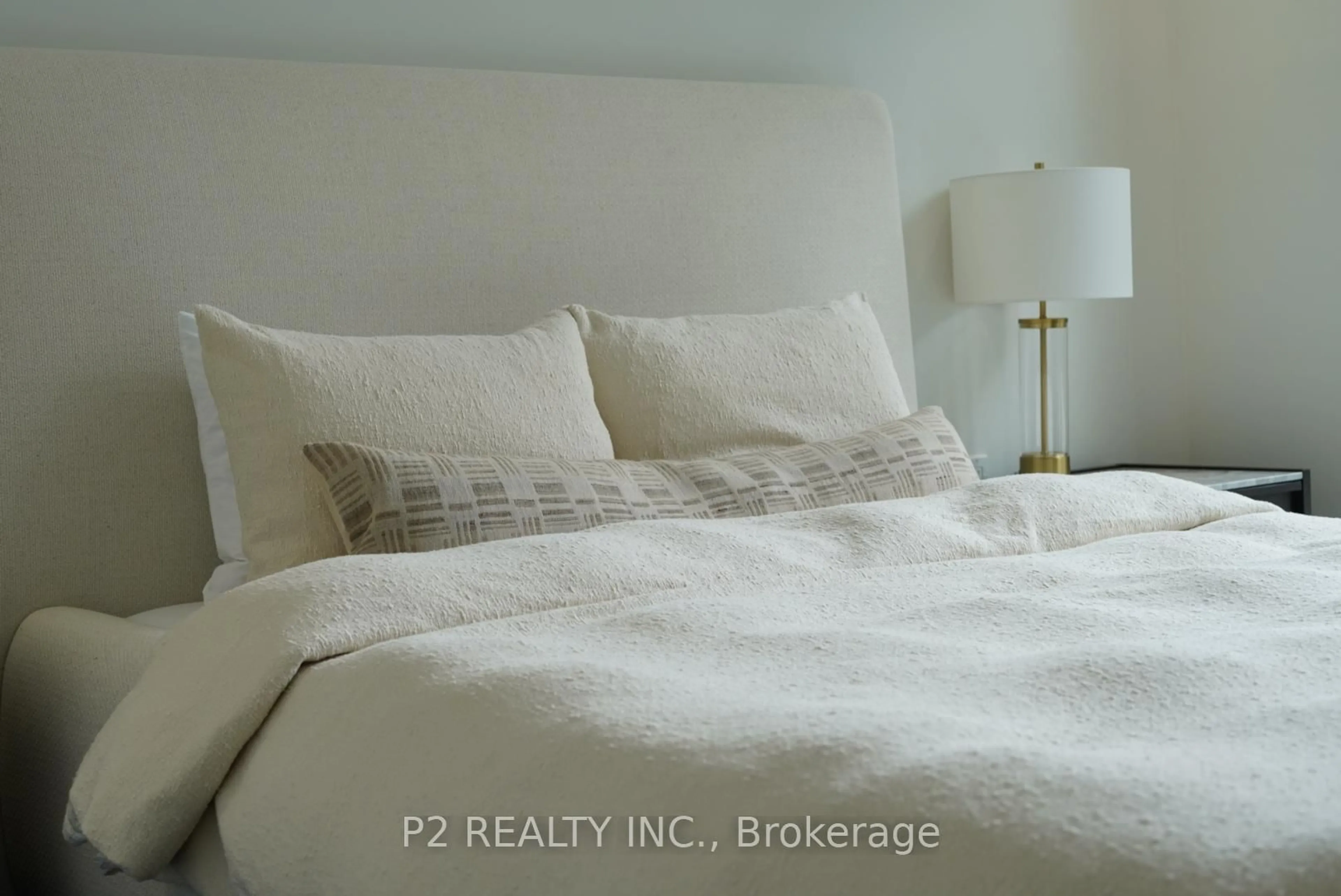 A pic of a room for 2 Forest Hill Rd #206, Toronto Ontario M4V 2L3