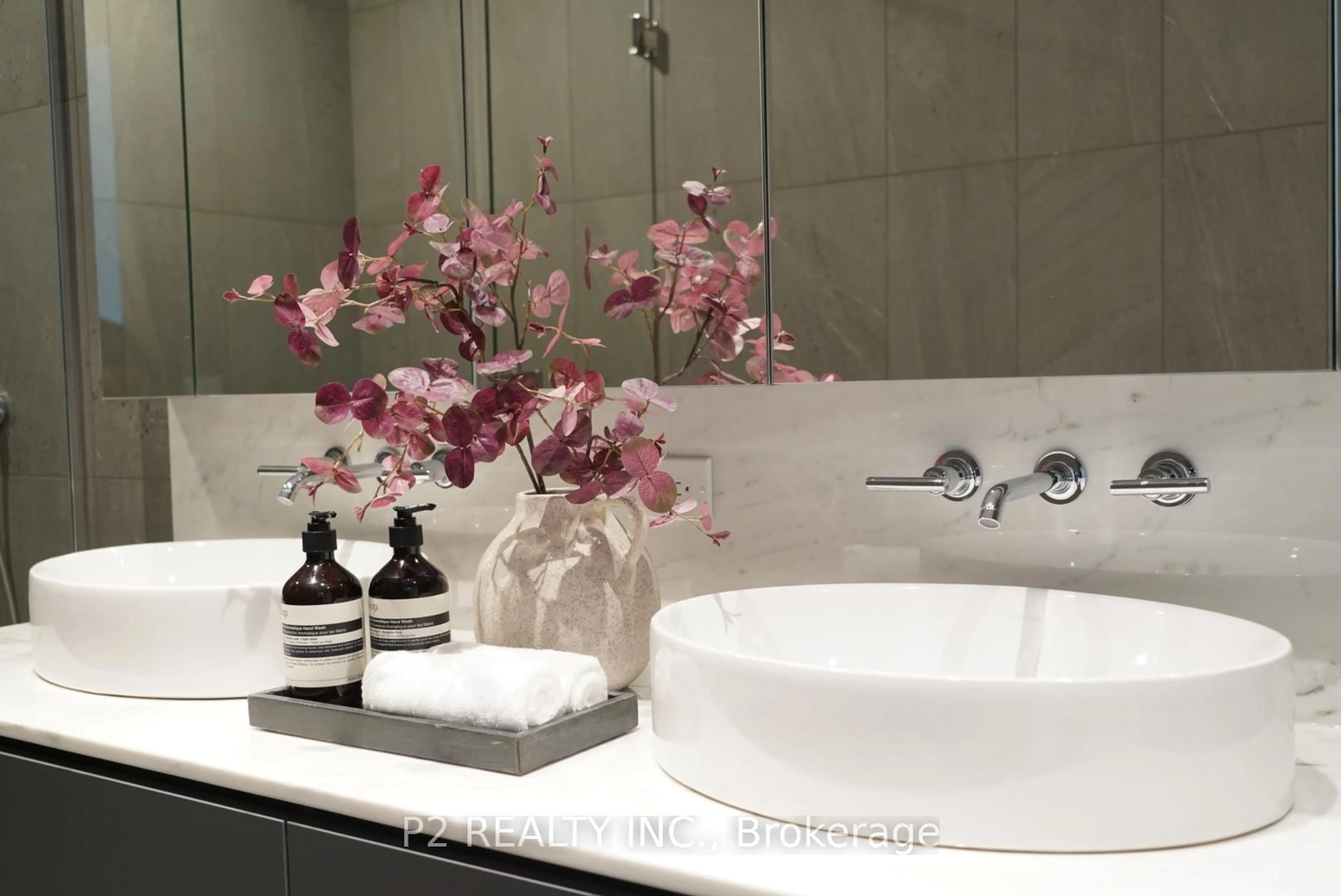 Contemporary bathroom, ceramic/tile floor for 2 Forest Hill Rd #206, Toronto Ontario M4V 2L3