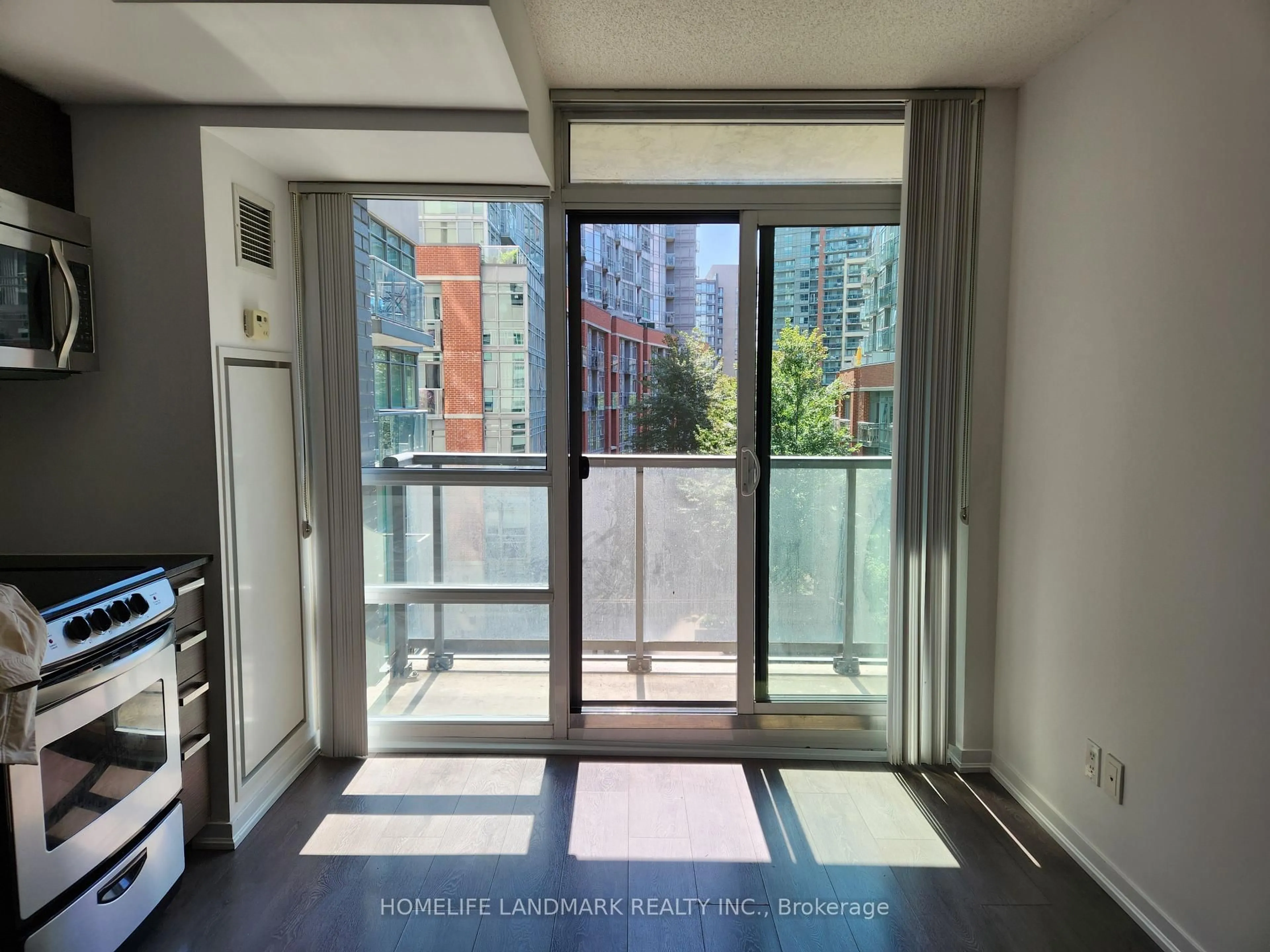 Unknown for 68 Abell St #502, Toronto Ontario M6J 0B1