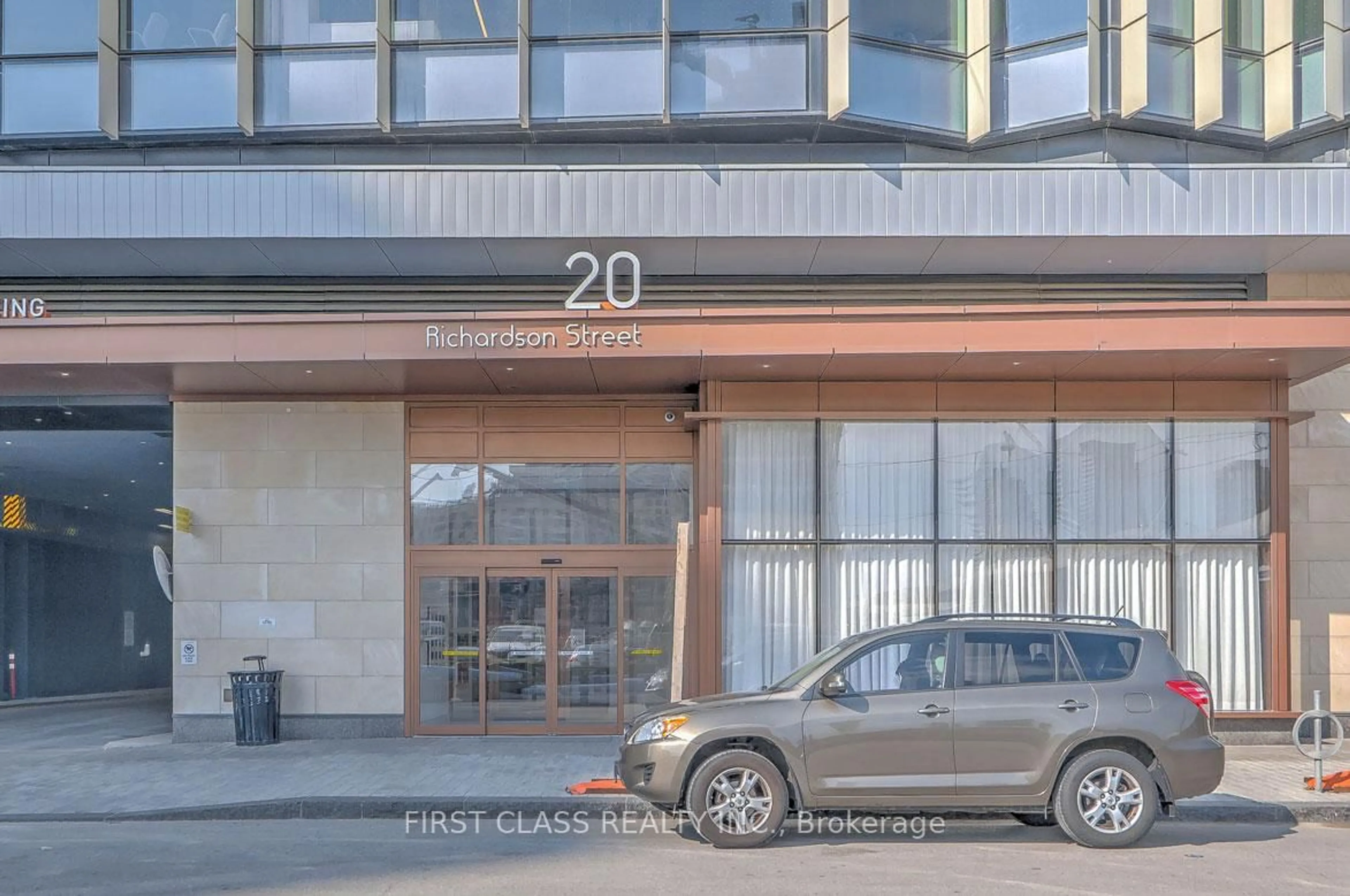 Indoor foyer for 20 Richardson St #2309, Toronto Ontario M5A 4J9