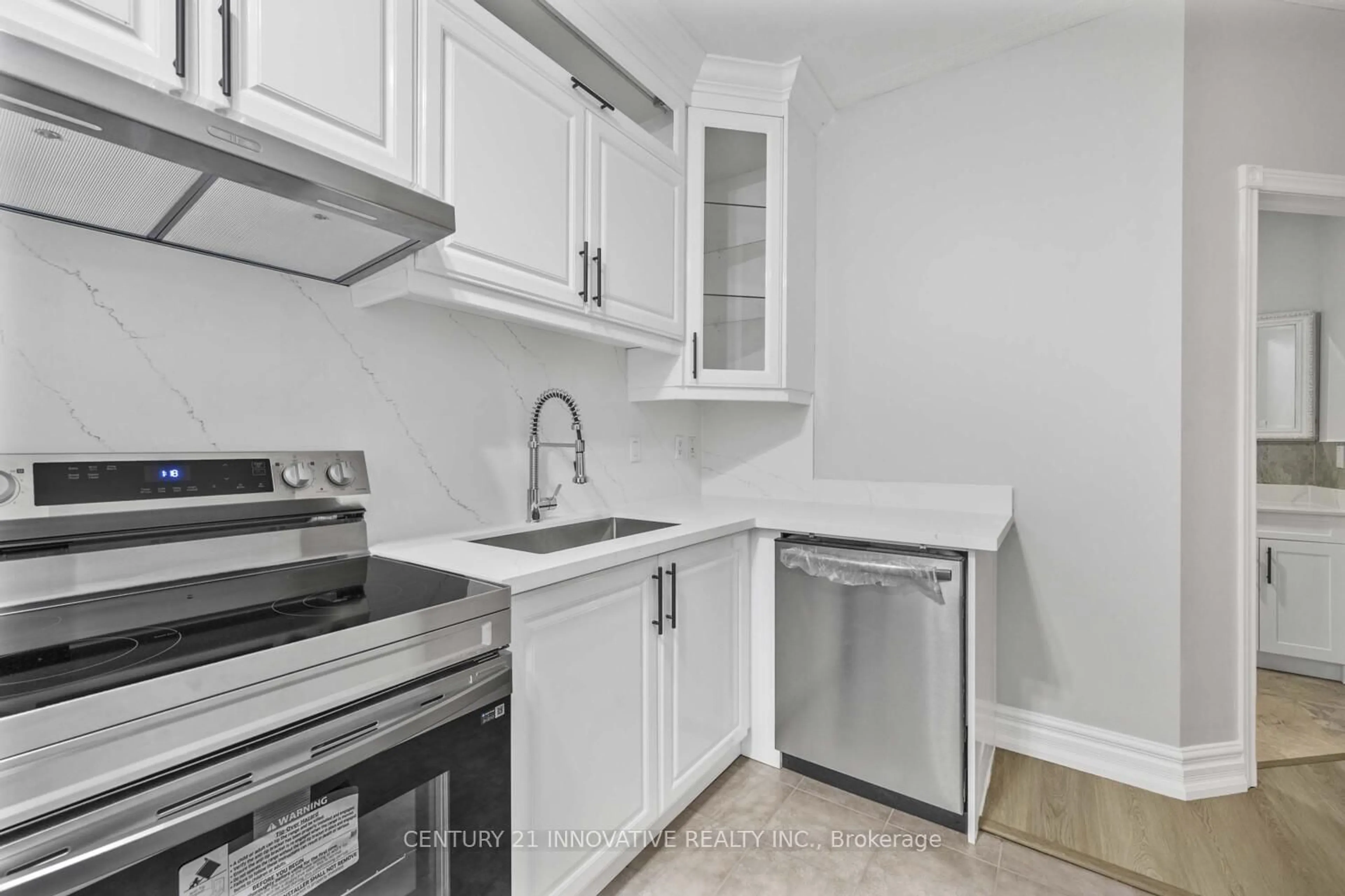 Standard kitchen, unknown for 393 King St #302, Toronto Ontario M5V 3G8