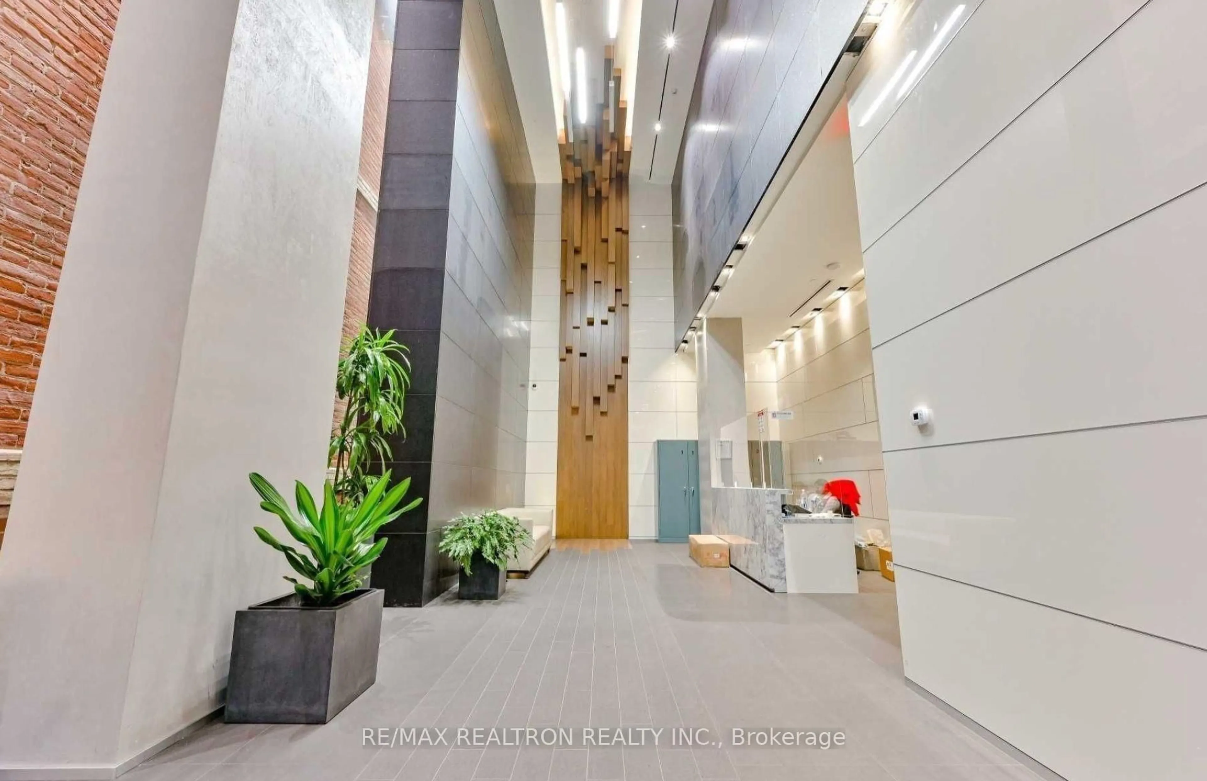 Indoor foyer for 15 Grenville St #410, Toronto Ontario M4Y 0B9
