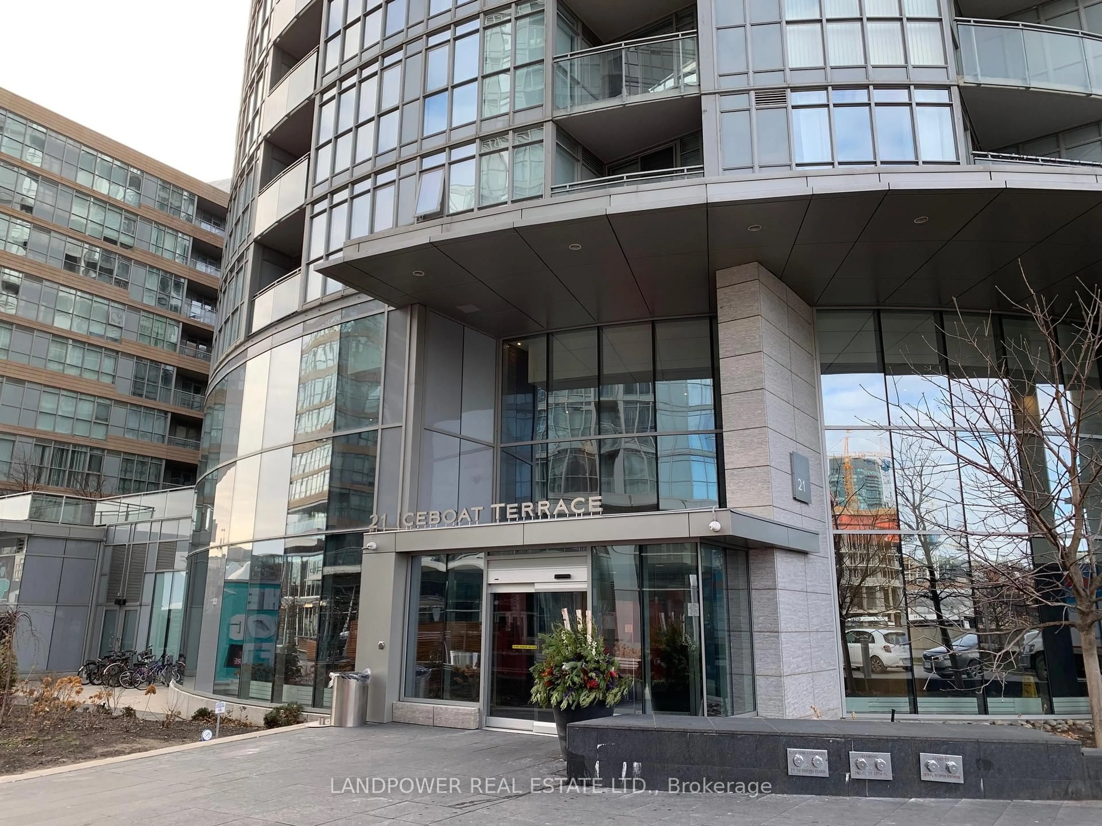 Indoor foyer for 21 Iceboat Terr #1101, Toronto Ontario M5V 4A9