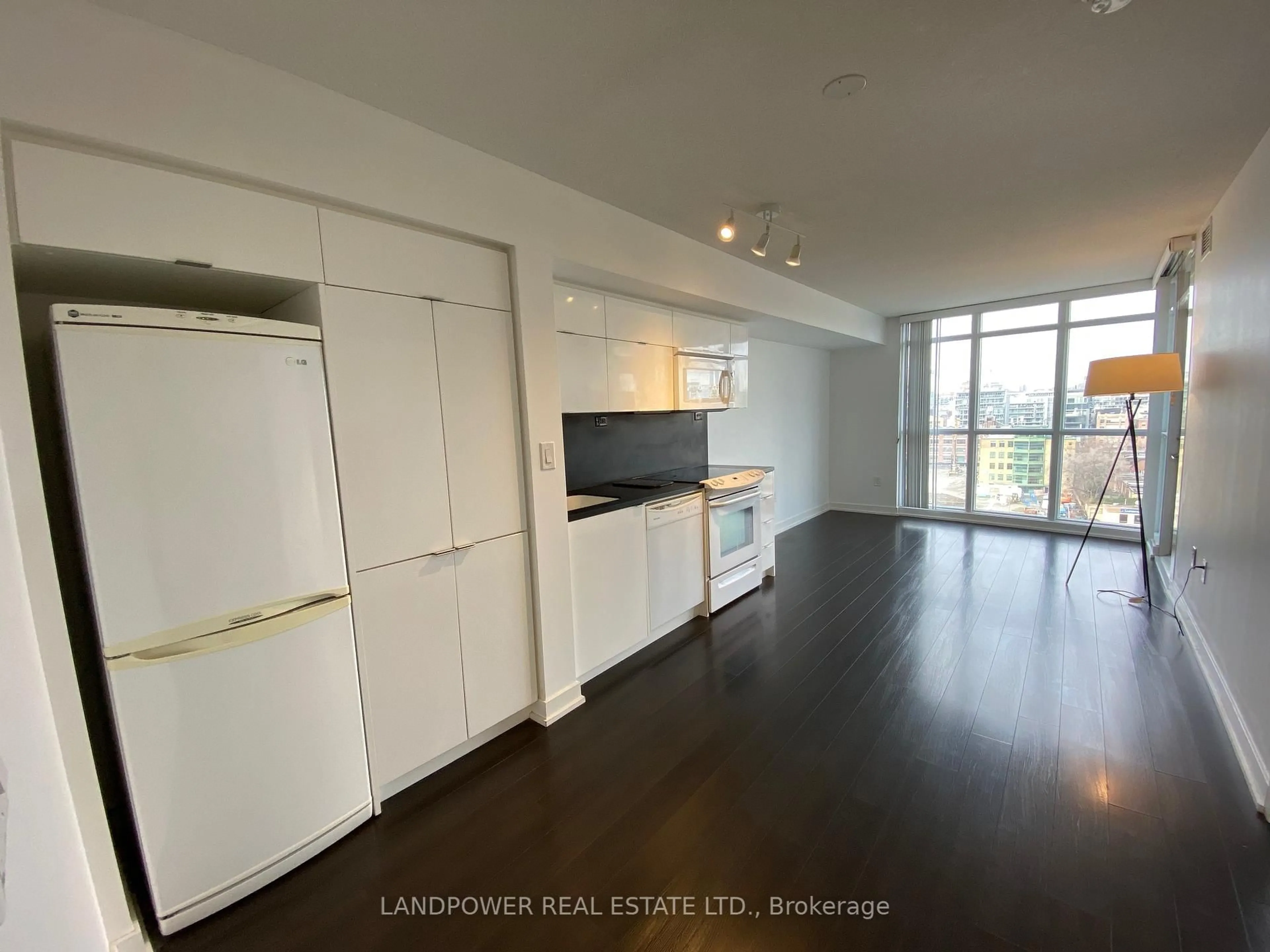 A pic of a room for 21 Iceboat Terr #1101, Toronto Ontario M5V 4A9