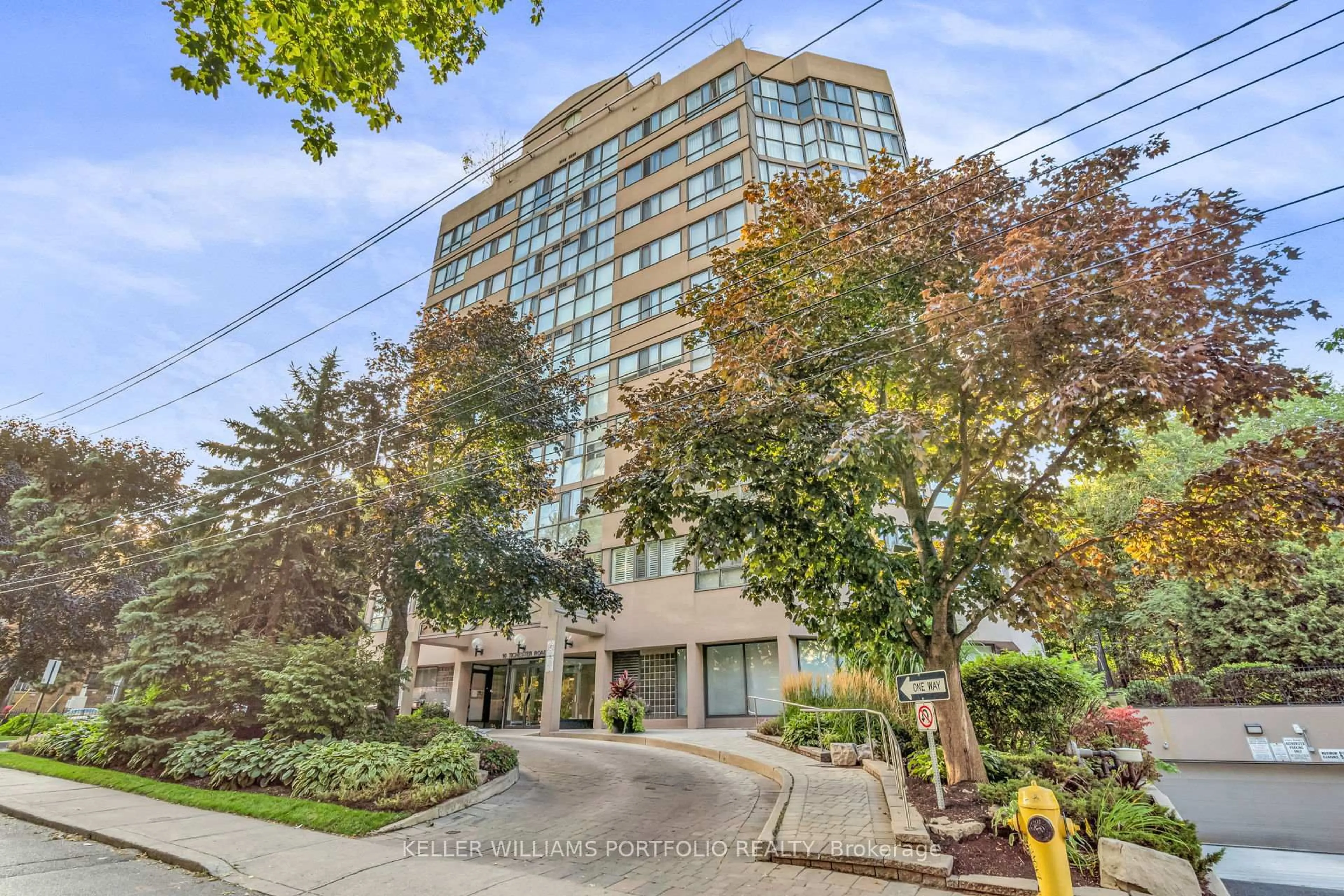 Unknown for 10 Tichester Rd #805, Toronto Ontario M5P 3M4