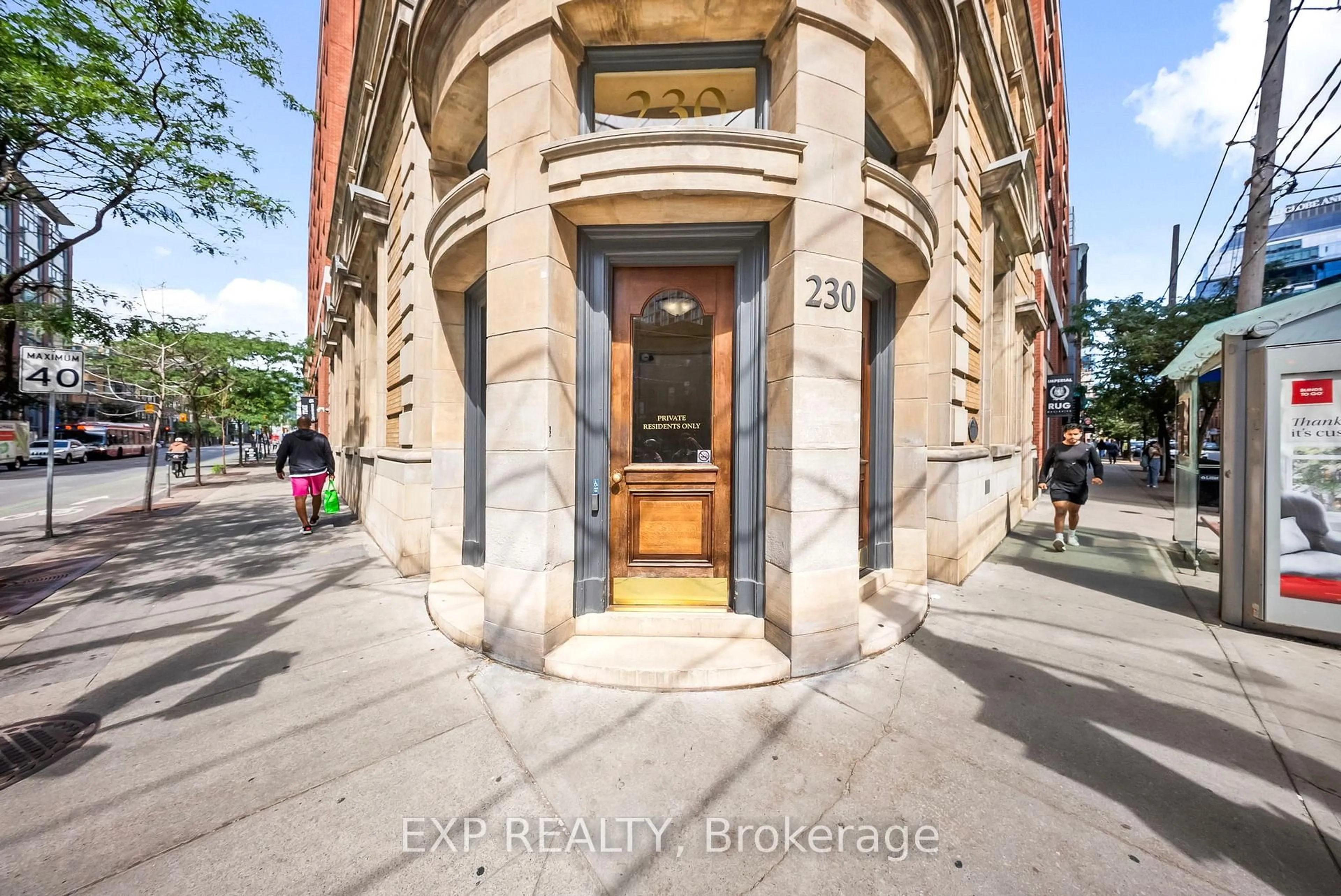 Unknown for 230 King St #812, Toronto Ontario M5A 1K5
