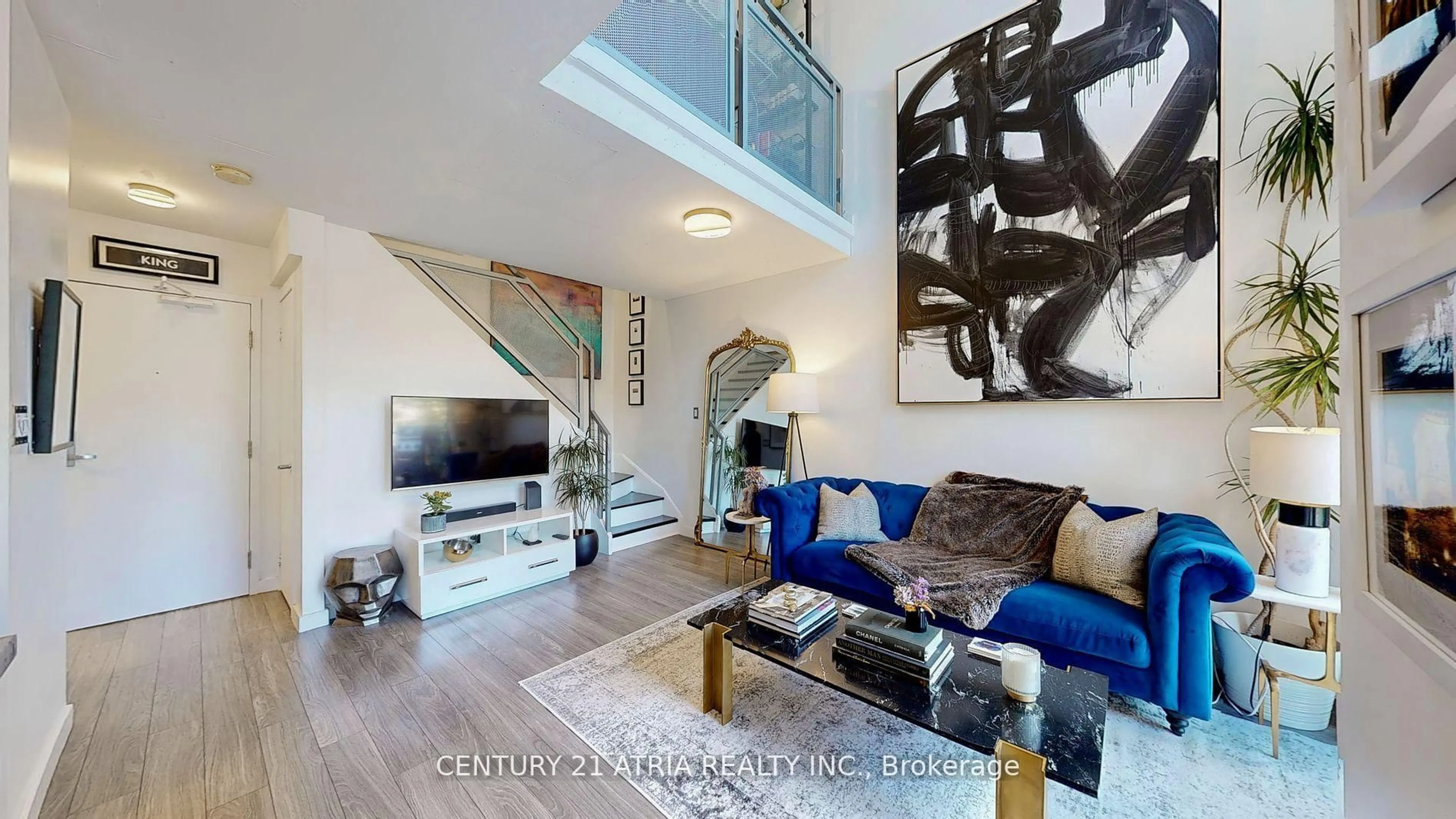 Living room with furniture, unknown for 800 King St #215, Toronto Ontario M5V 3M7