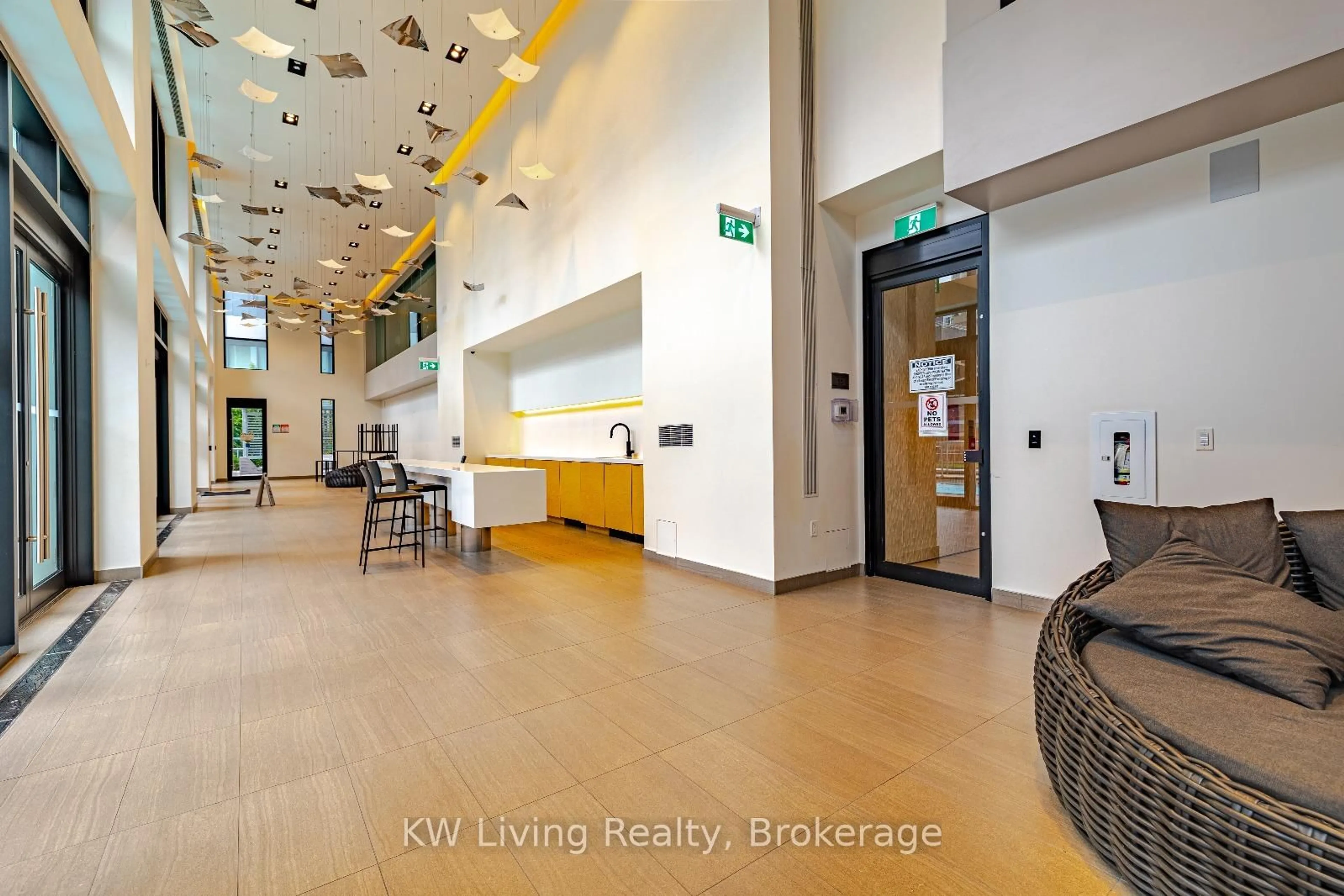 Lobby for 1 Yorkville Ave #4009, Toronto Ontario M4W 0B1