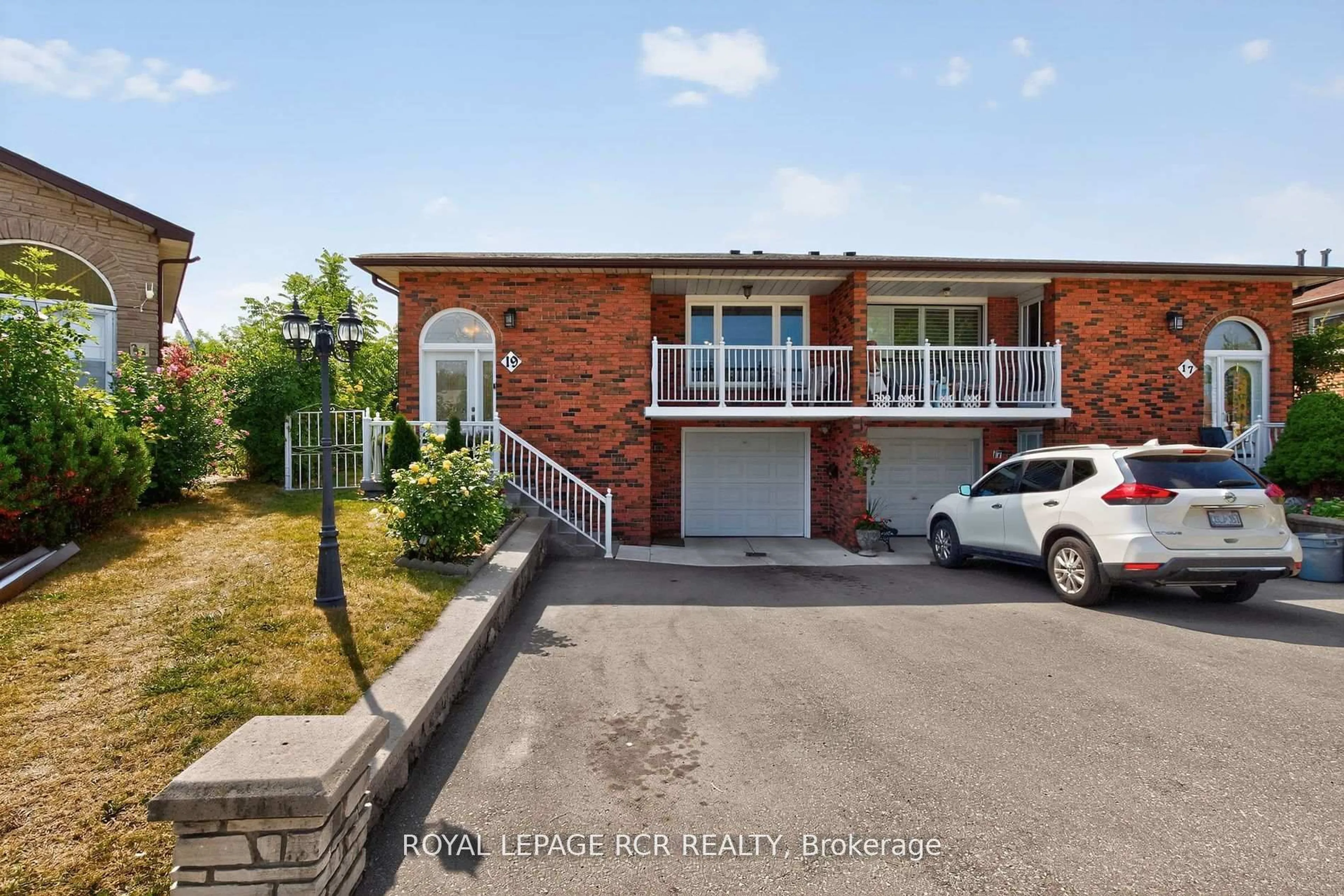 Unknown for 19 Navaho Dr, Toronto Ontario M2H 2X2