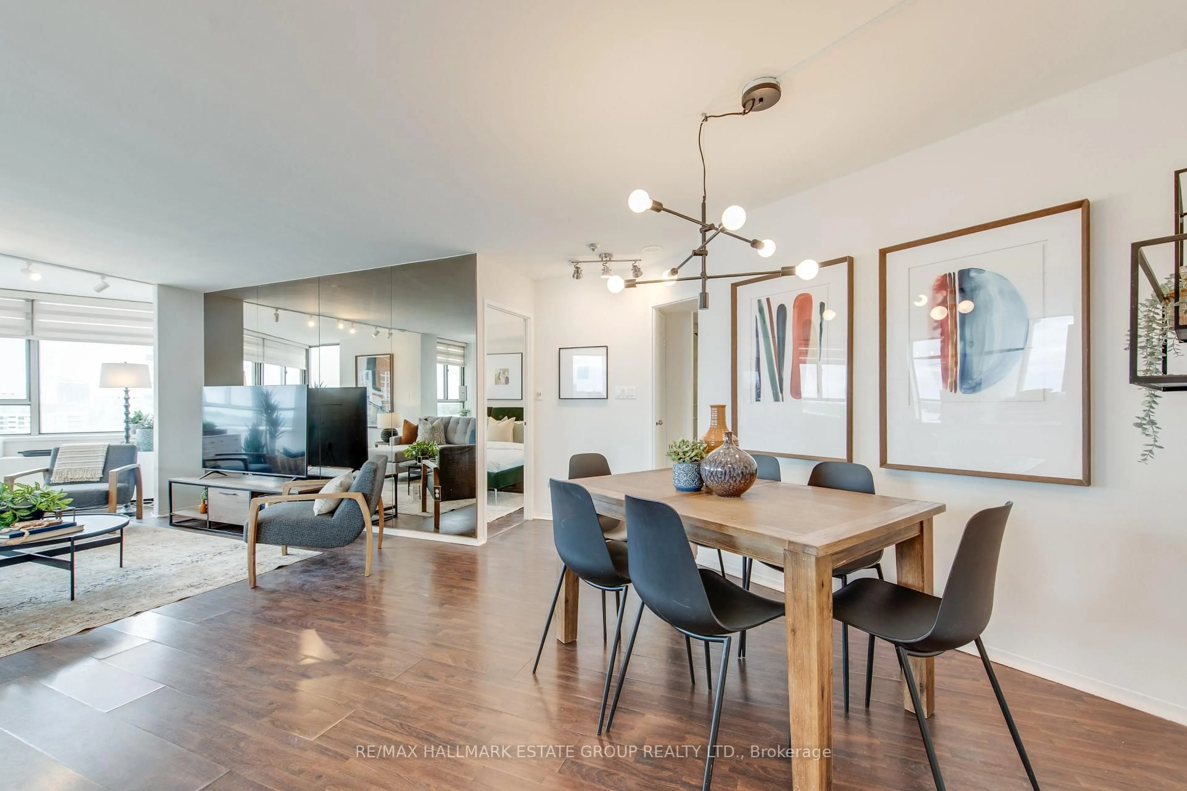 Unknown for 270 Queens Quay #1102, Toronto Ontario M5J 2N4