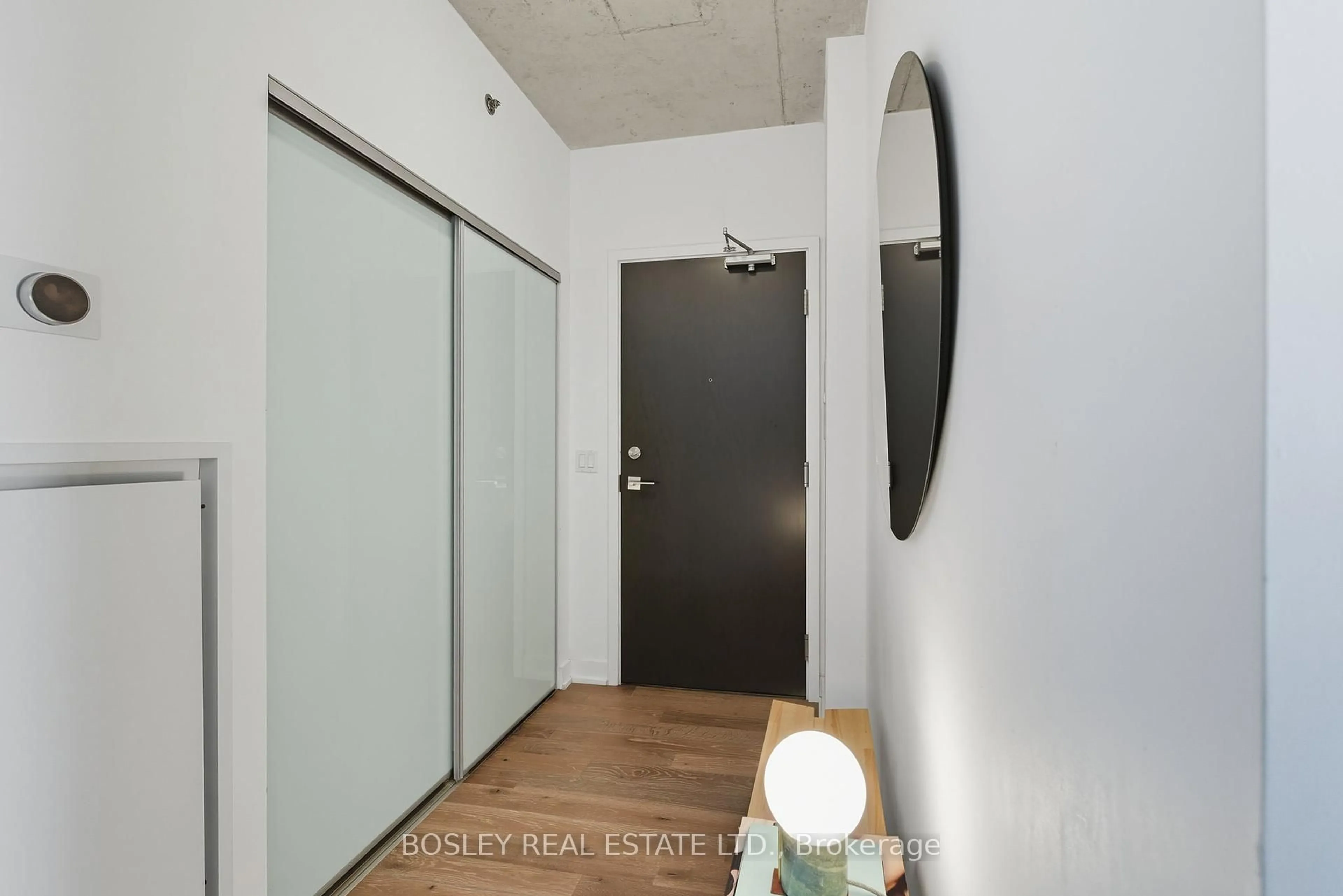 Indoor entryway for 20 Minowan Miikan Lane #1808, Toronto Ontario M6J 0E5