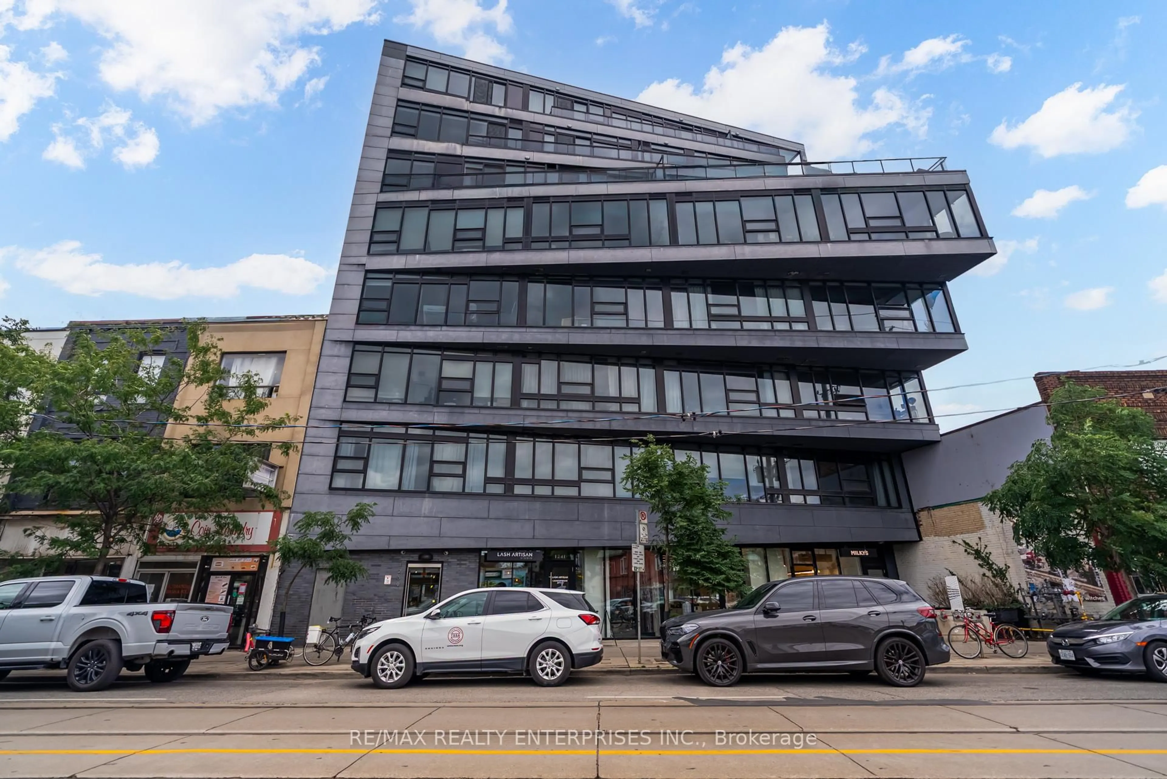 Unknown for 1239 Dundas St #204, Toronto Ontario M6J 0E8