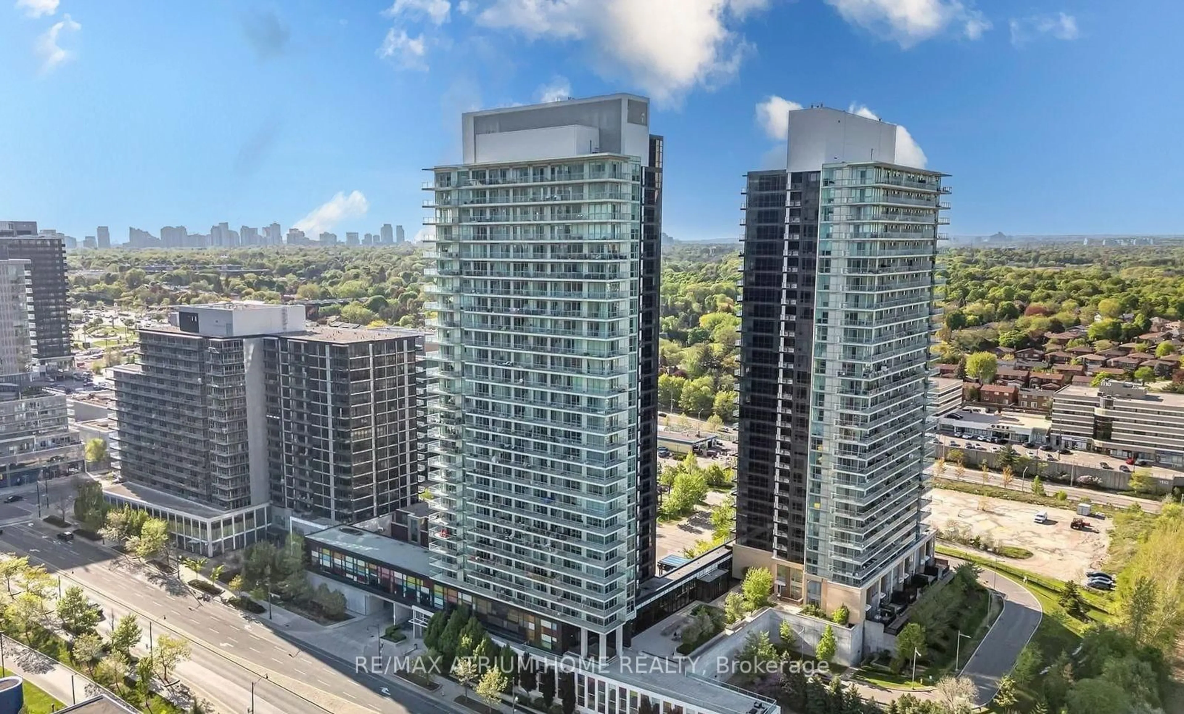 A pic from outside/outdoor area/front of a property/back of a property/a pic from drone, city buildings view from balcony for 29 Singer Crt #2605, Toronto Ontario M2K 0B3