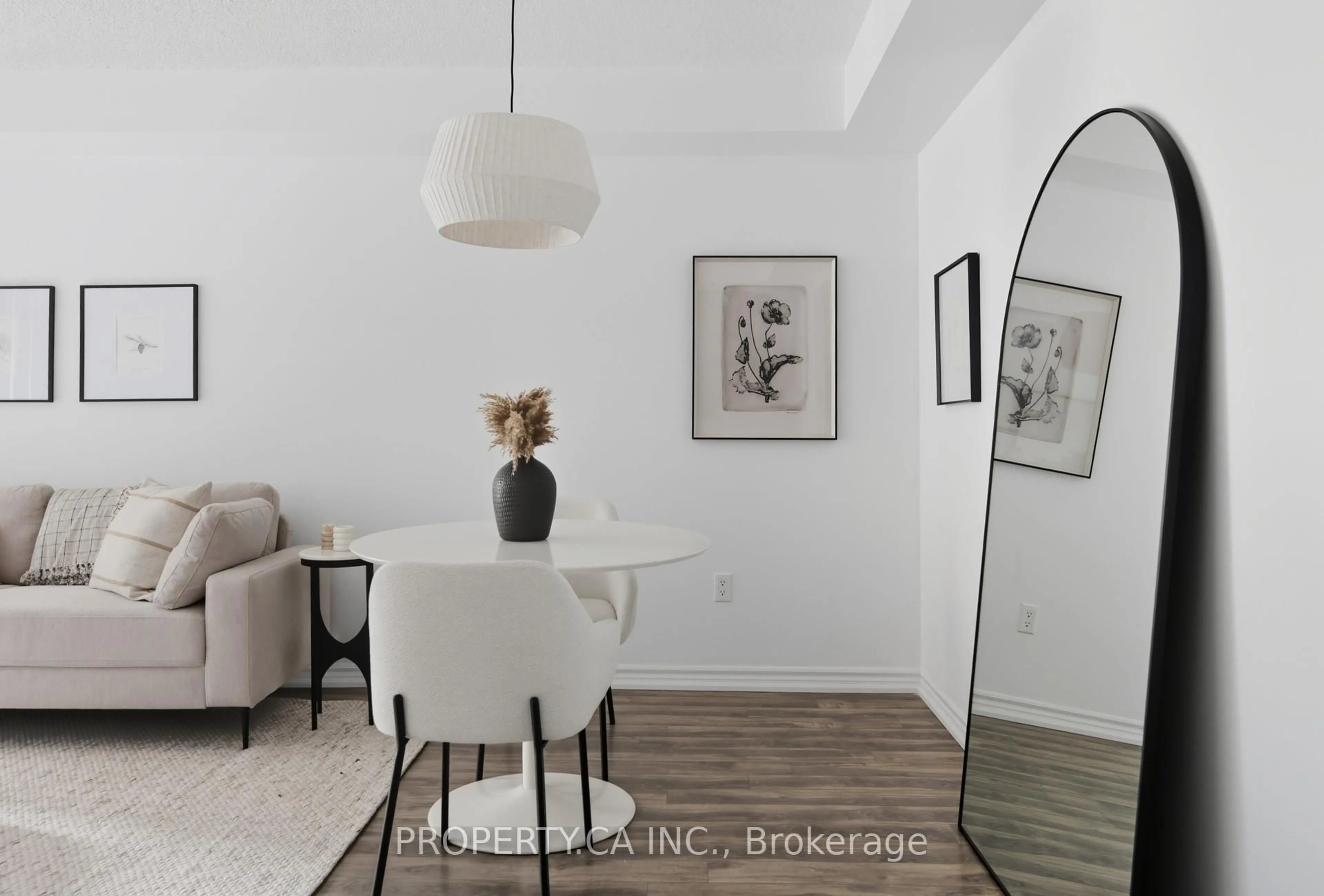 Unknown for 801 Bay St #709, Toronto Ontario M5S 1Y9