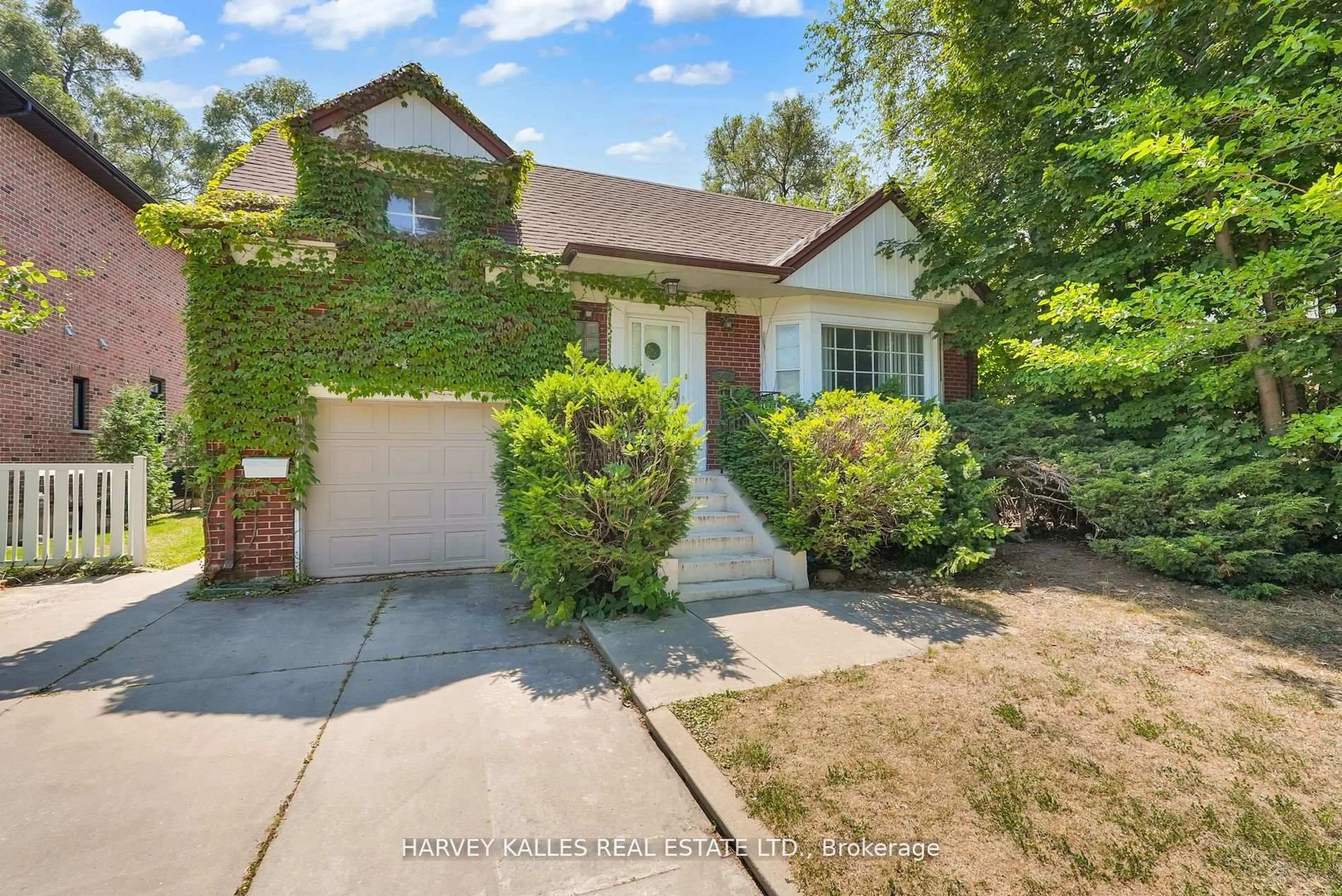 Home with brick exterior material, street for 547 Douglas Ave, Toronto Ontario M5M 1H7