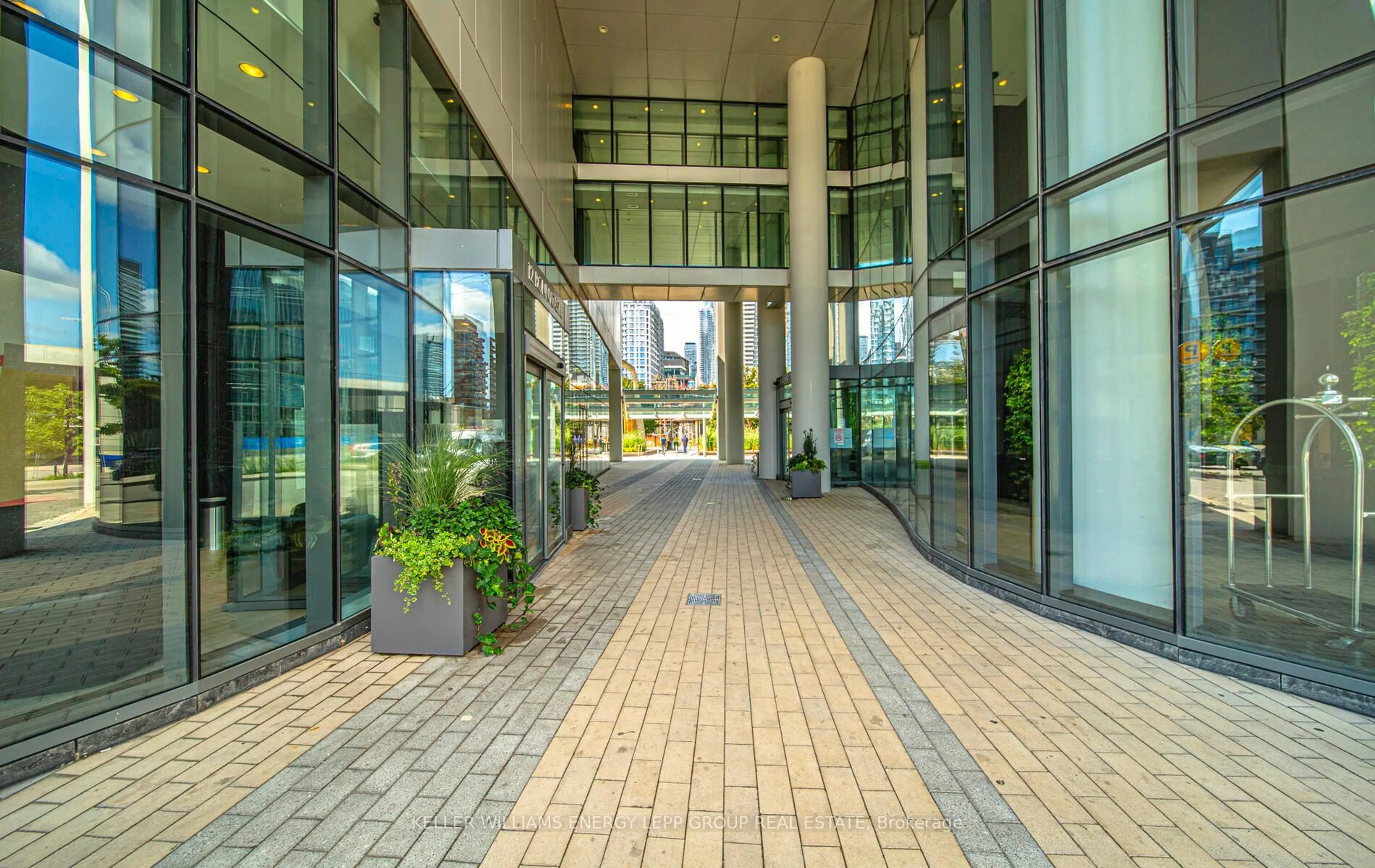 Indoor foyer for 16 Bonnycastle St #2605, Toronto Ontario M5A 0C9