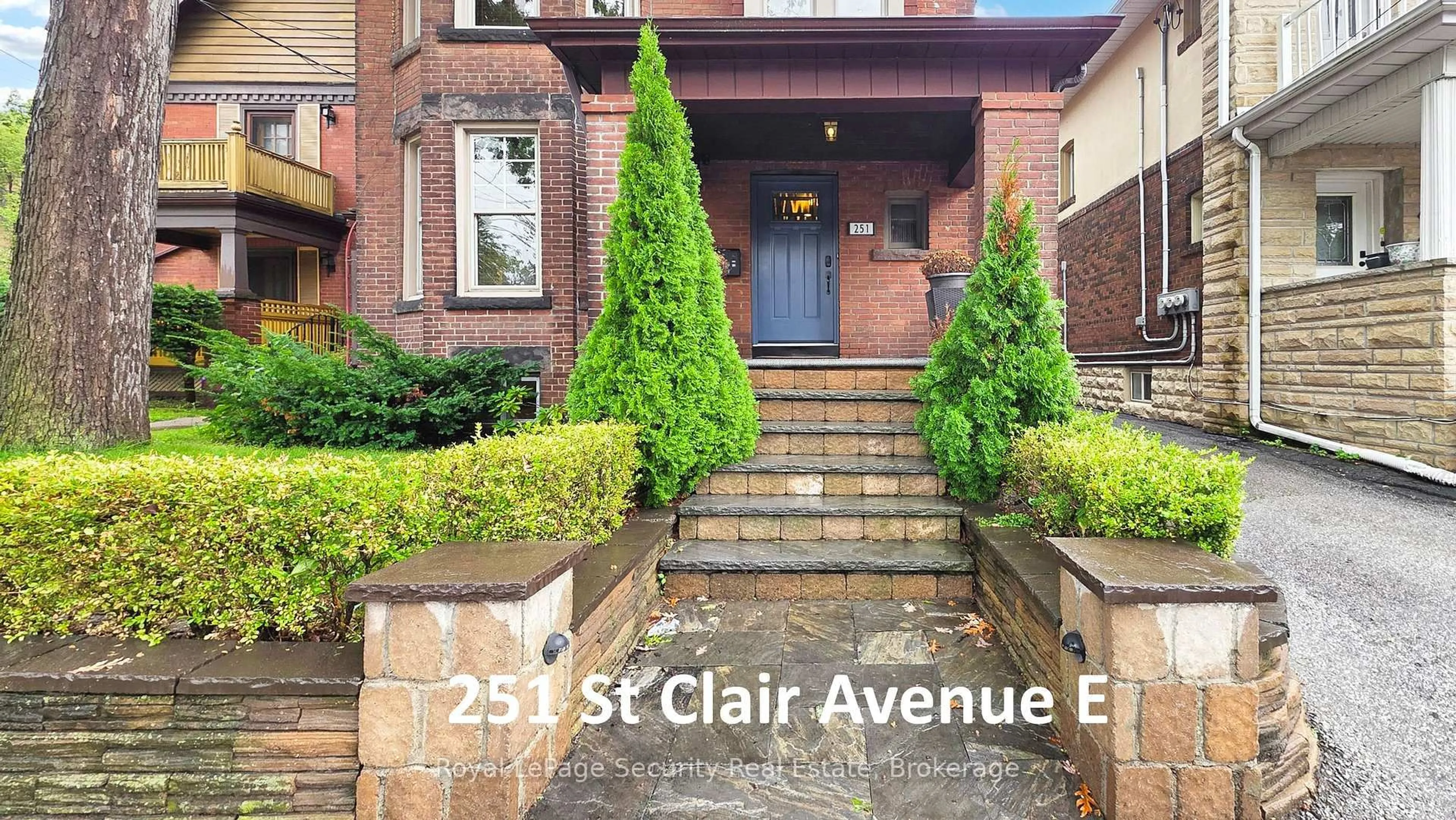 Unknown for 251 St Clair Ave, Toronto Ontario M4T 1P1