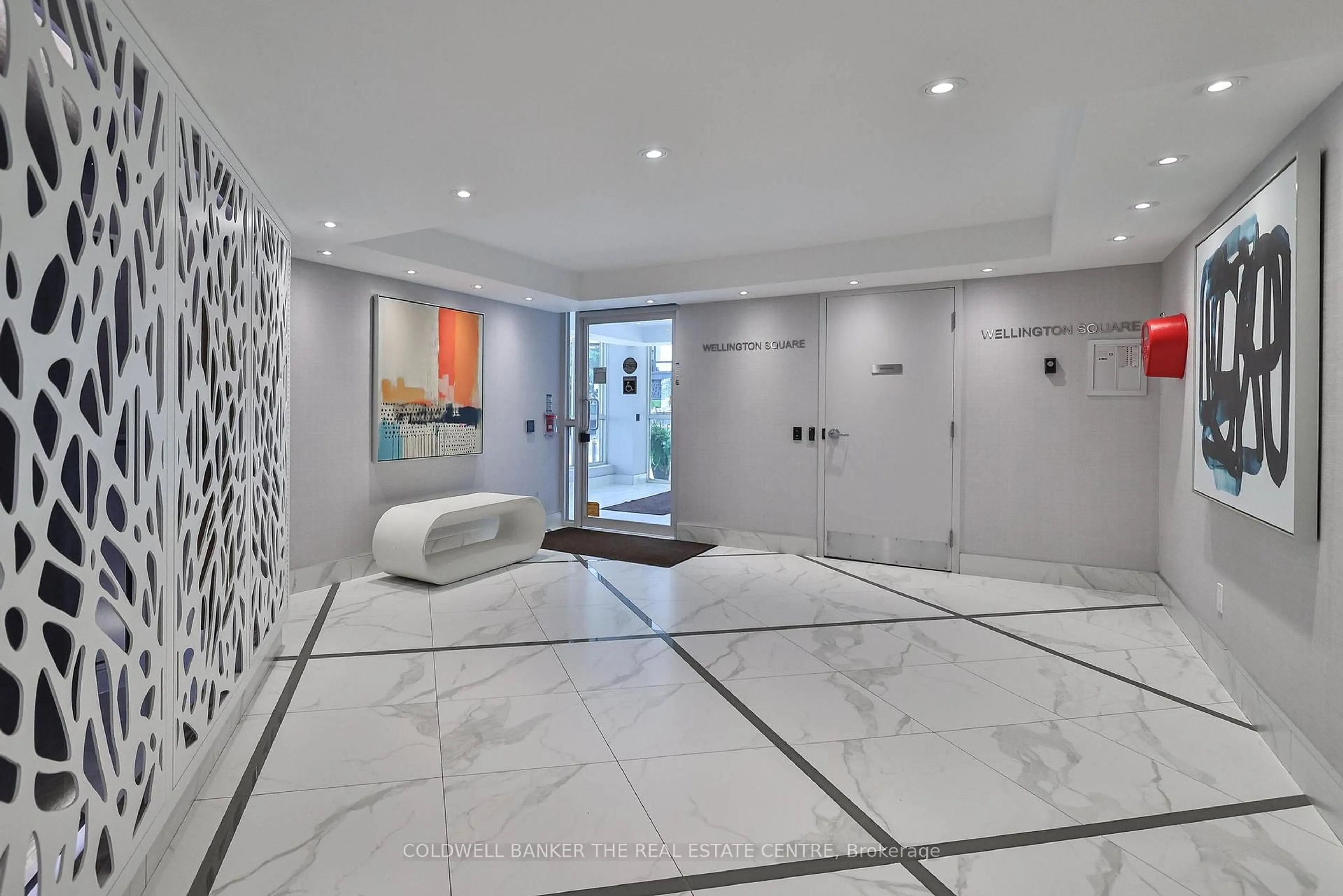Unknown for 18 Stafford St #203, Toronto Ontario M5V 3W4