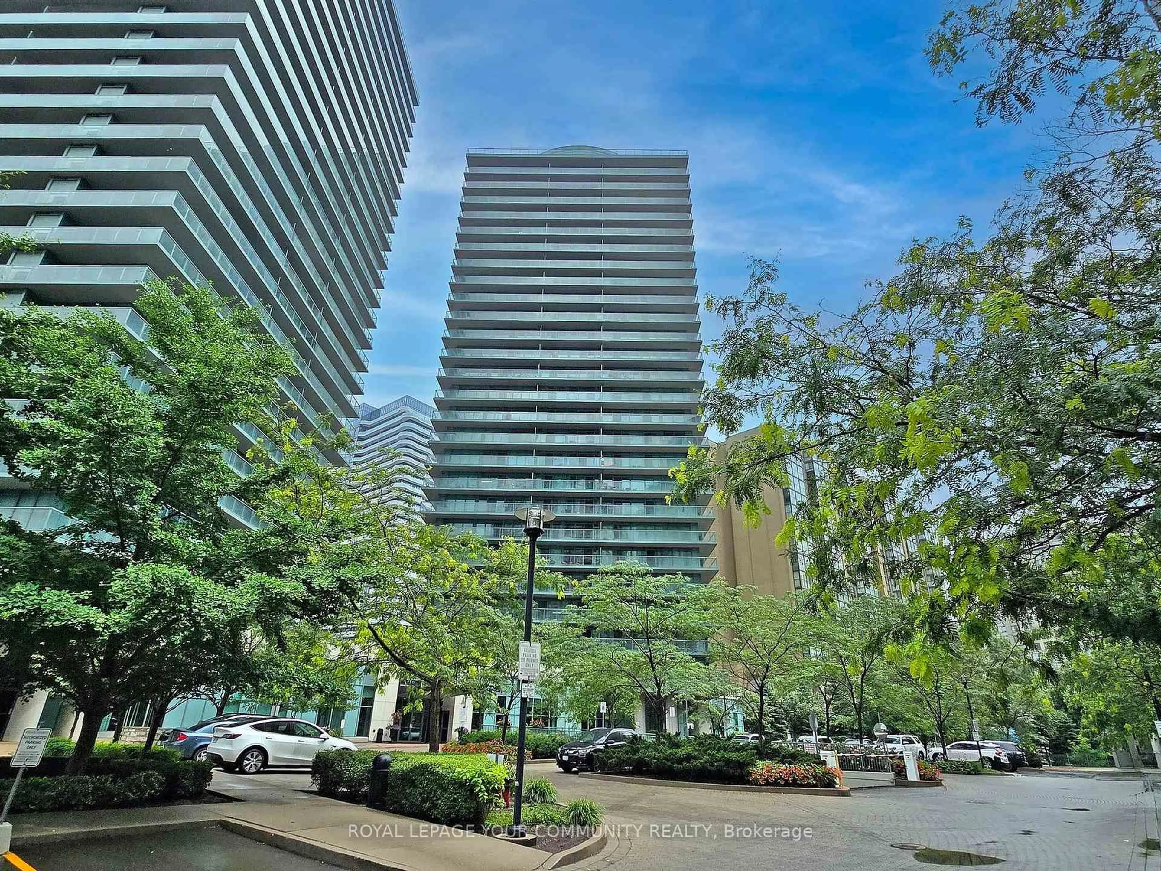 Indoor foyer for 5500 Yonge St #610, Toronto Ontario M2N 7L1