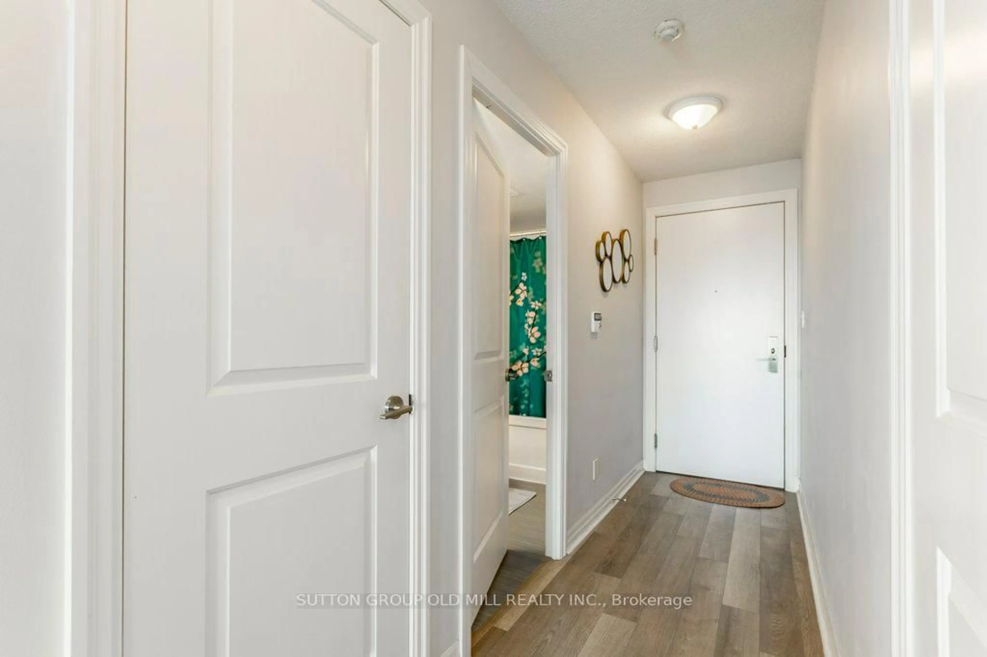 Indoor entryway for 2015 Sheppard Ave #1909, Toronto Ontario M2J 0B3