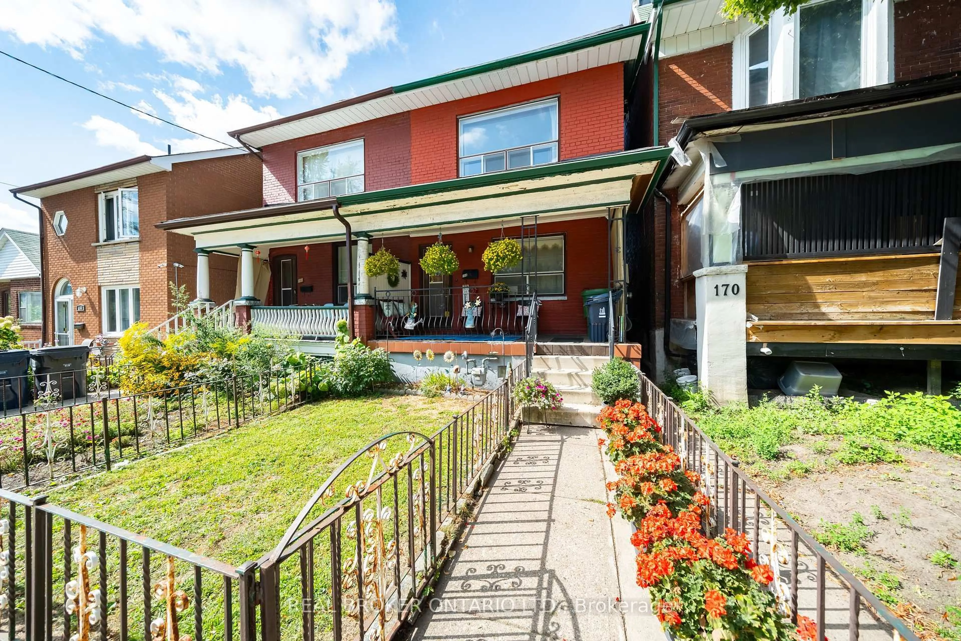 Patio, street for 168 Brock Ave, Toronto Ontario M6K 2L6