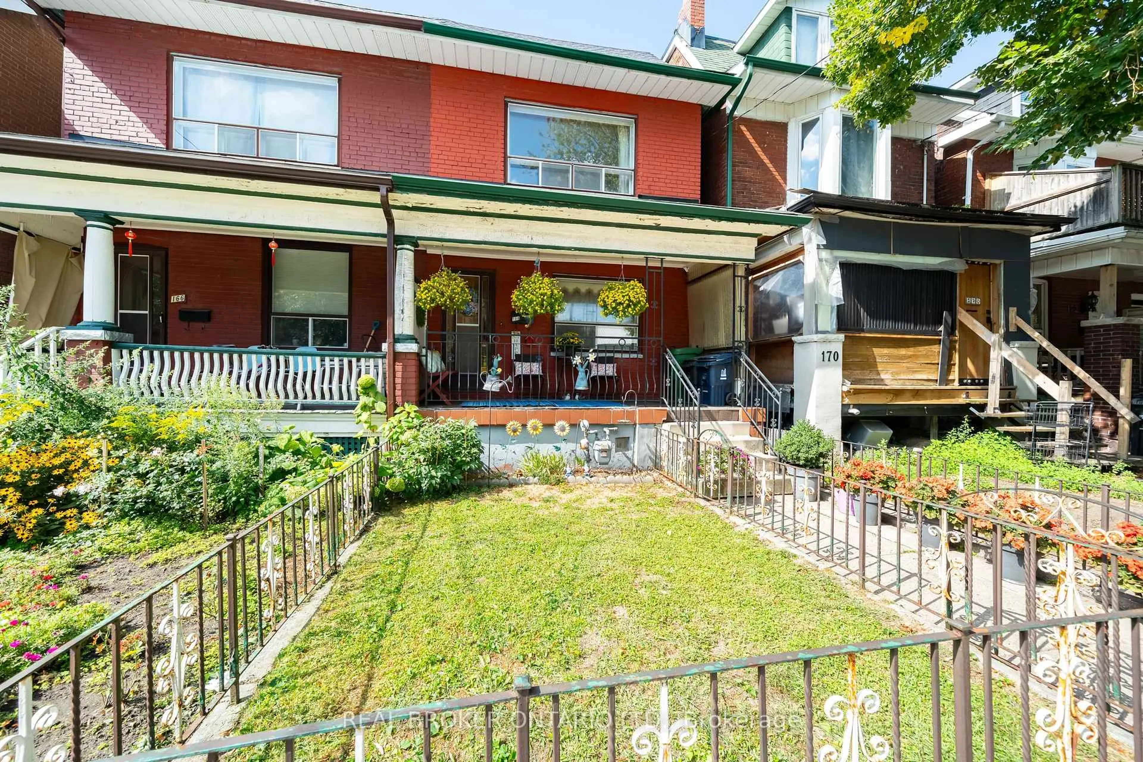 Patio, street for 168 Brock Ave, Toronto Ontario M6K 2L6