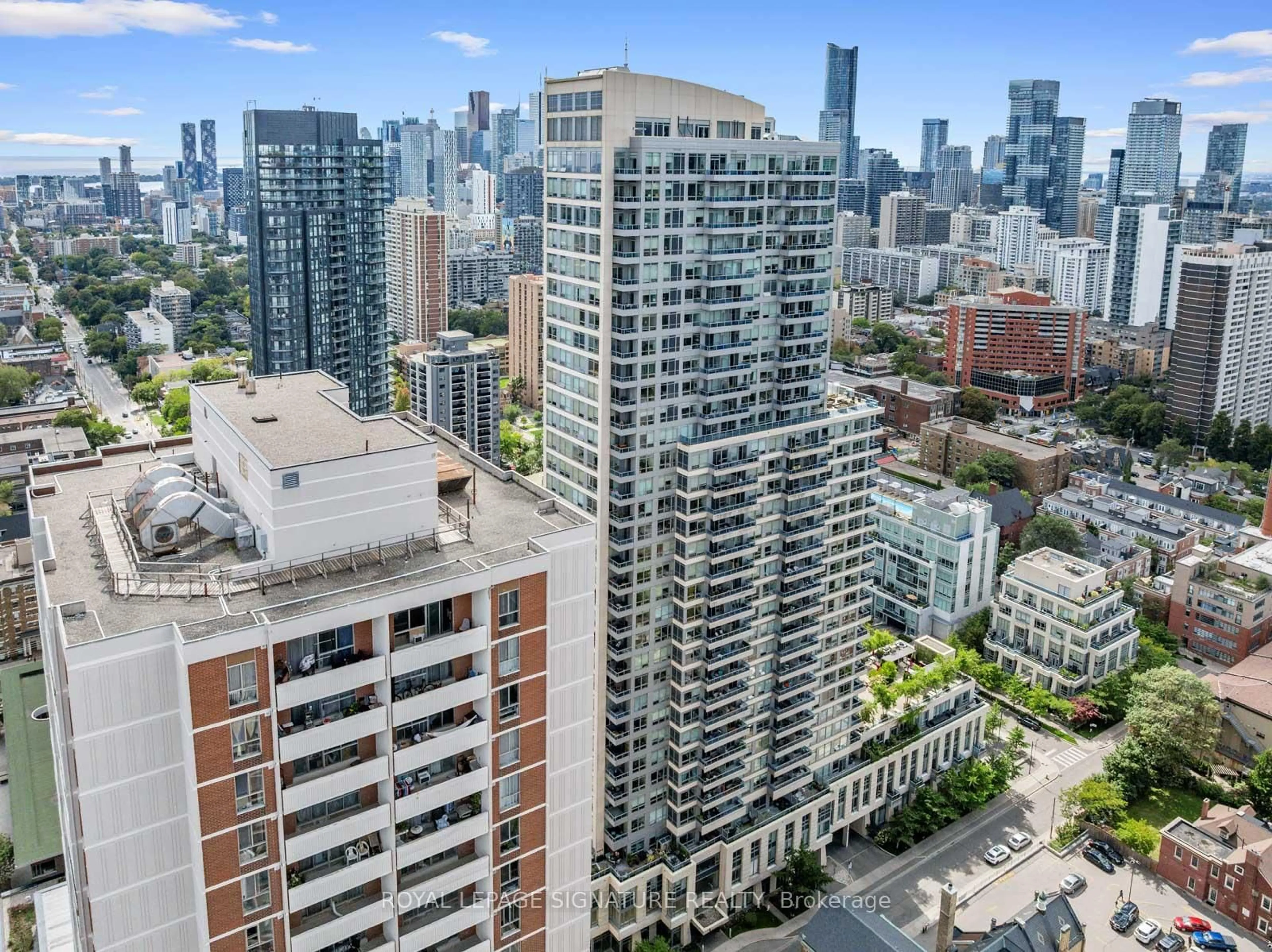A pic from outside/outdoor area/front of a property/back of a property/a pic from drone, city buildings view from balcony for 500 Sherbourne St #3207, Toronto Ontario M4X 1L1