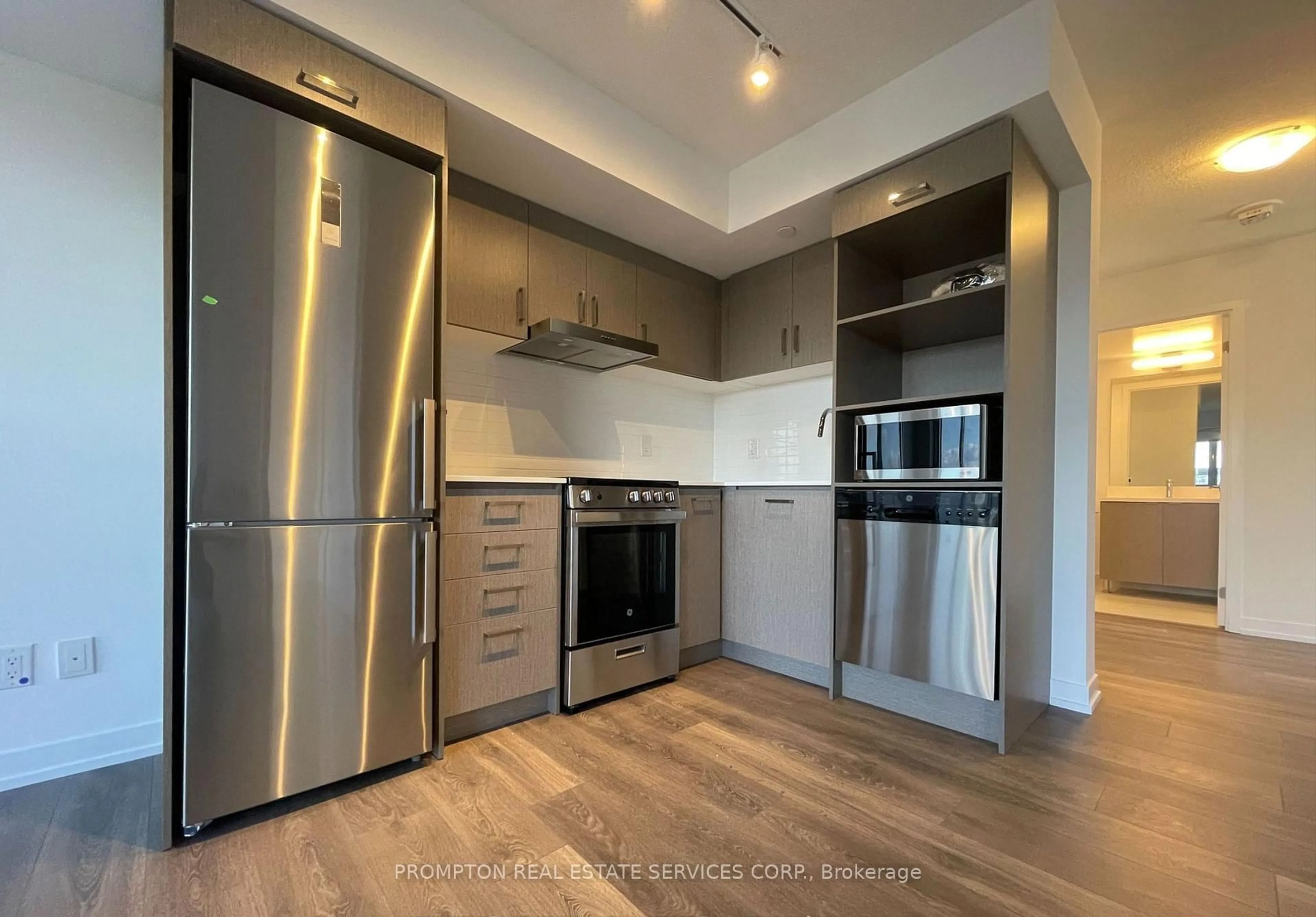 Open concept kitchen, unknown for 219 Dundas St #2312, Toronto Ontario M5A 1Z7