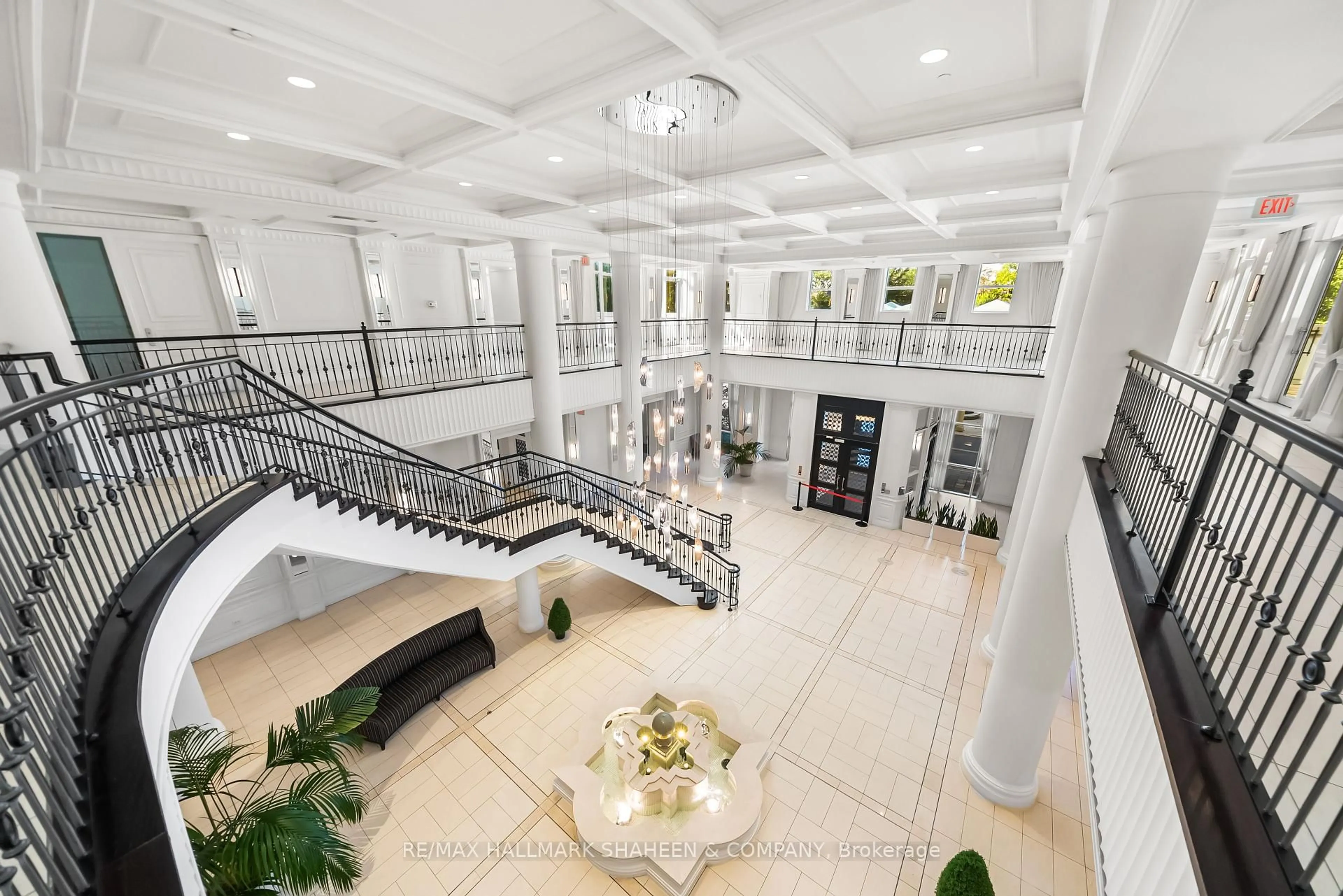 Indoor foyer for 25 Greenview Ave #Ph17, Toronto Ontario M2M 0A5