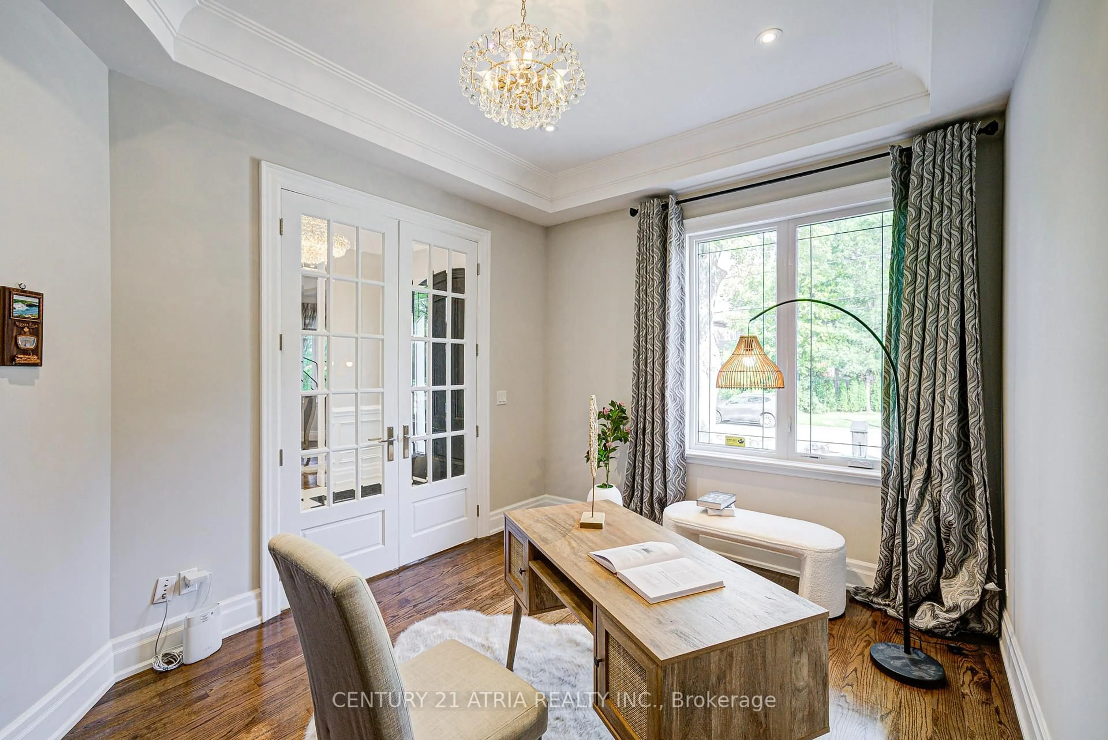 Dining room, wood/laminate floor for 27 Tefley Rd, Toronto Ontario M2M 1C5