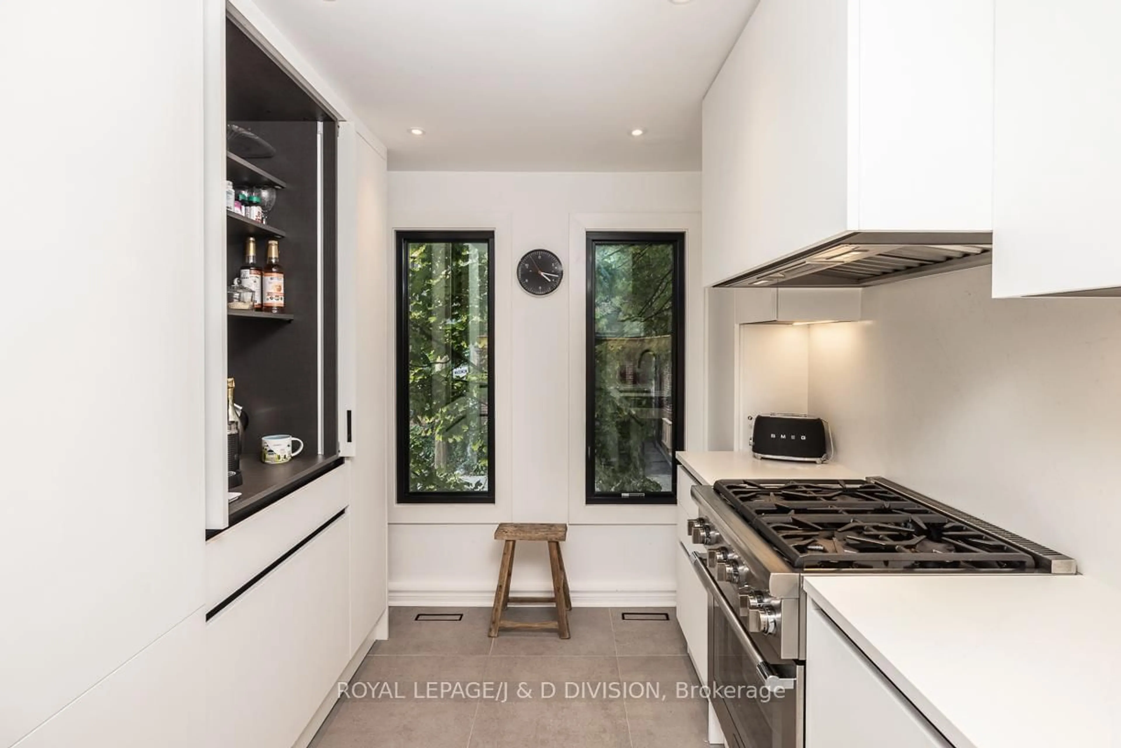 Contemporary kitchen, unknown for 28 Alcorn Ave, Toronto Ontario M4V 1E4