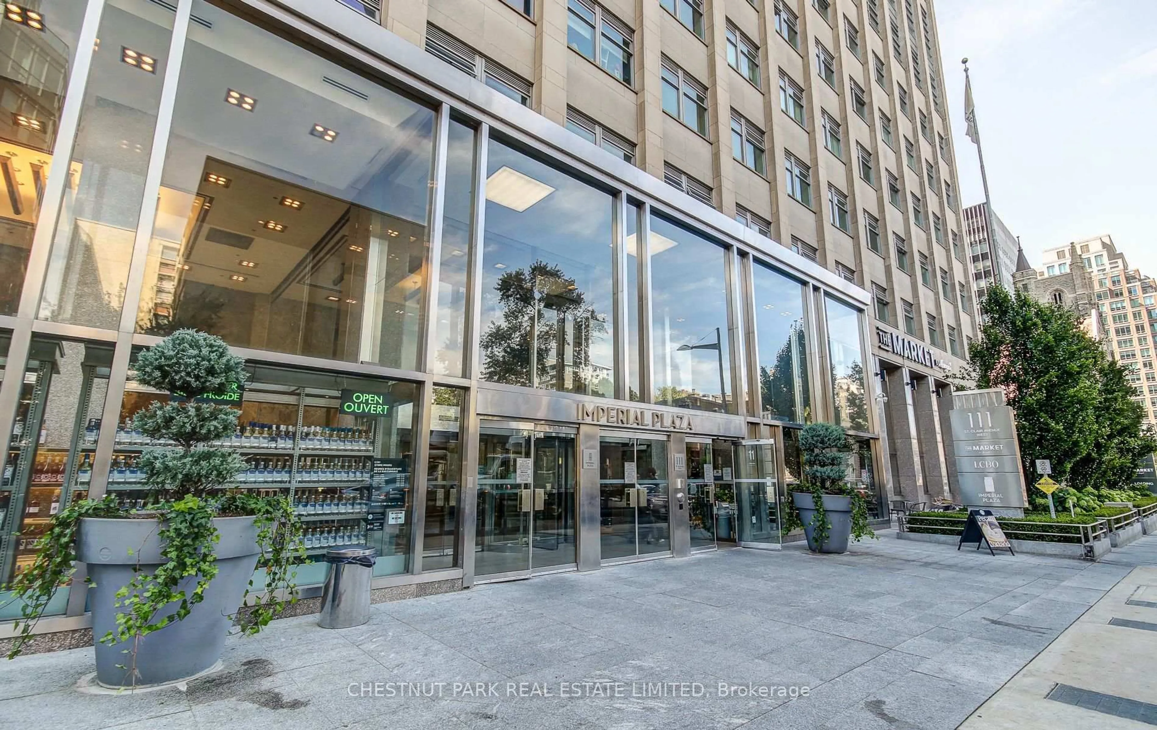 Unknown for 111 St Clair Ave #1820, Toronto Ontario M4V 1N5