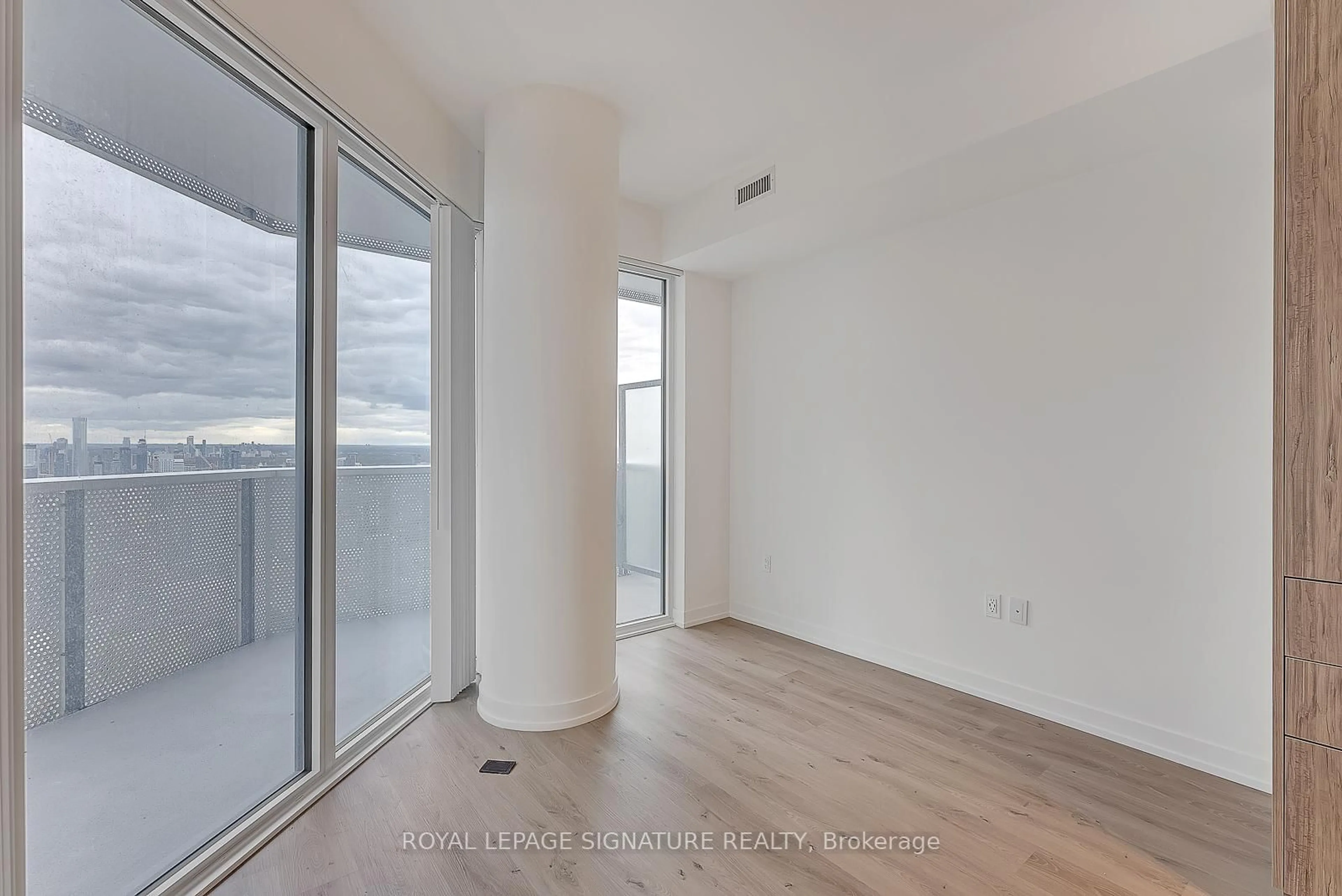 A pic of a room for 138 Downes St #7312, Toronto Ontario M5E 0E4