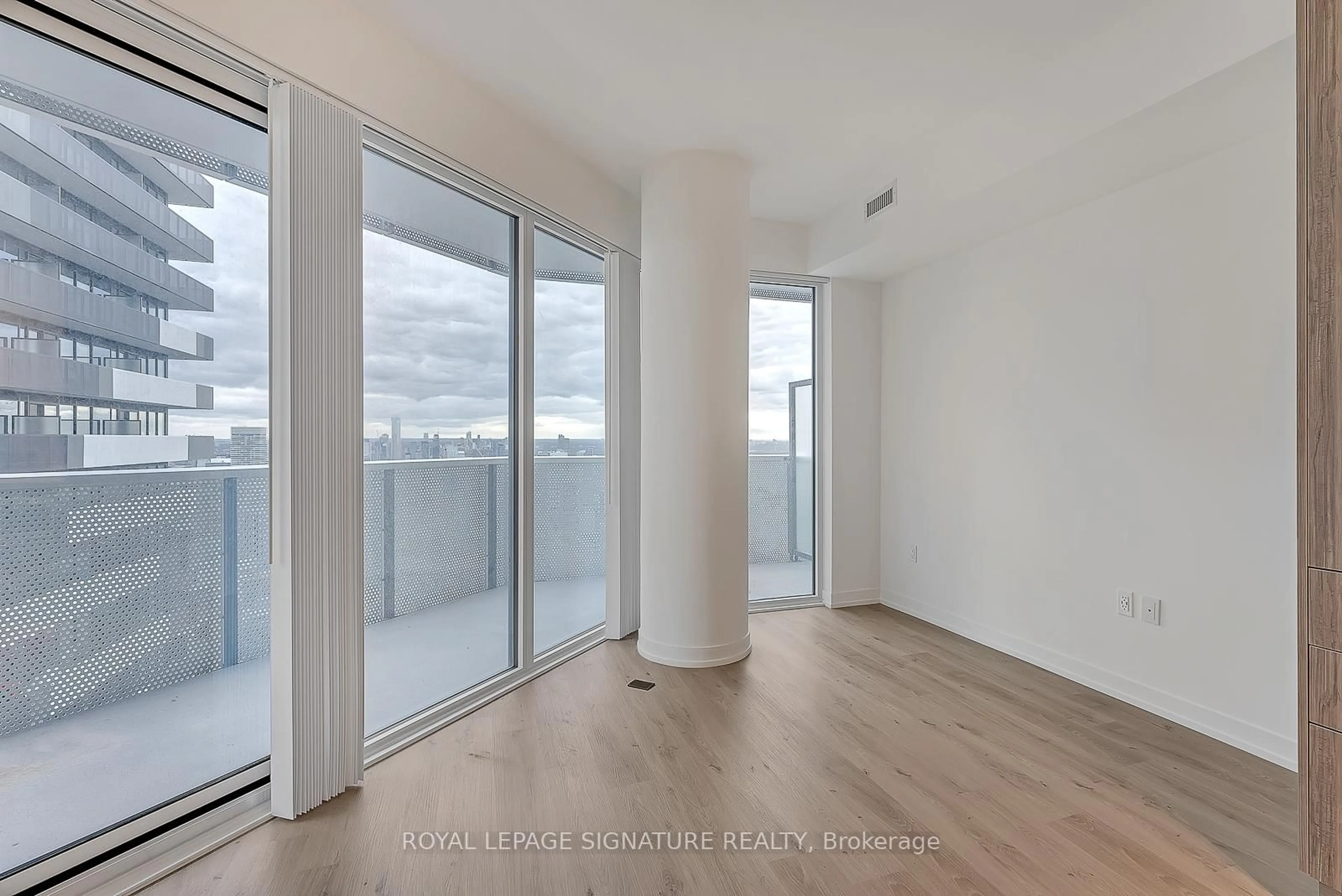 A pic of a room for 138 Downes St #7312, Toronto Ontario M5E 0E4