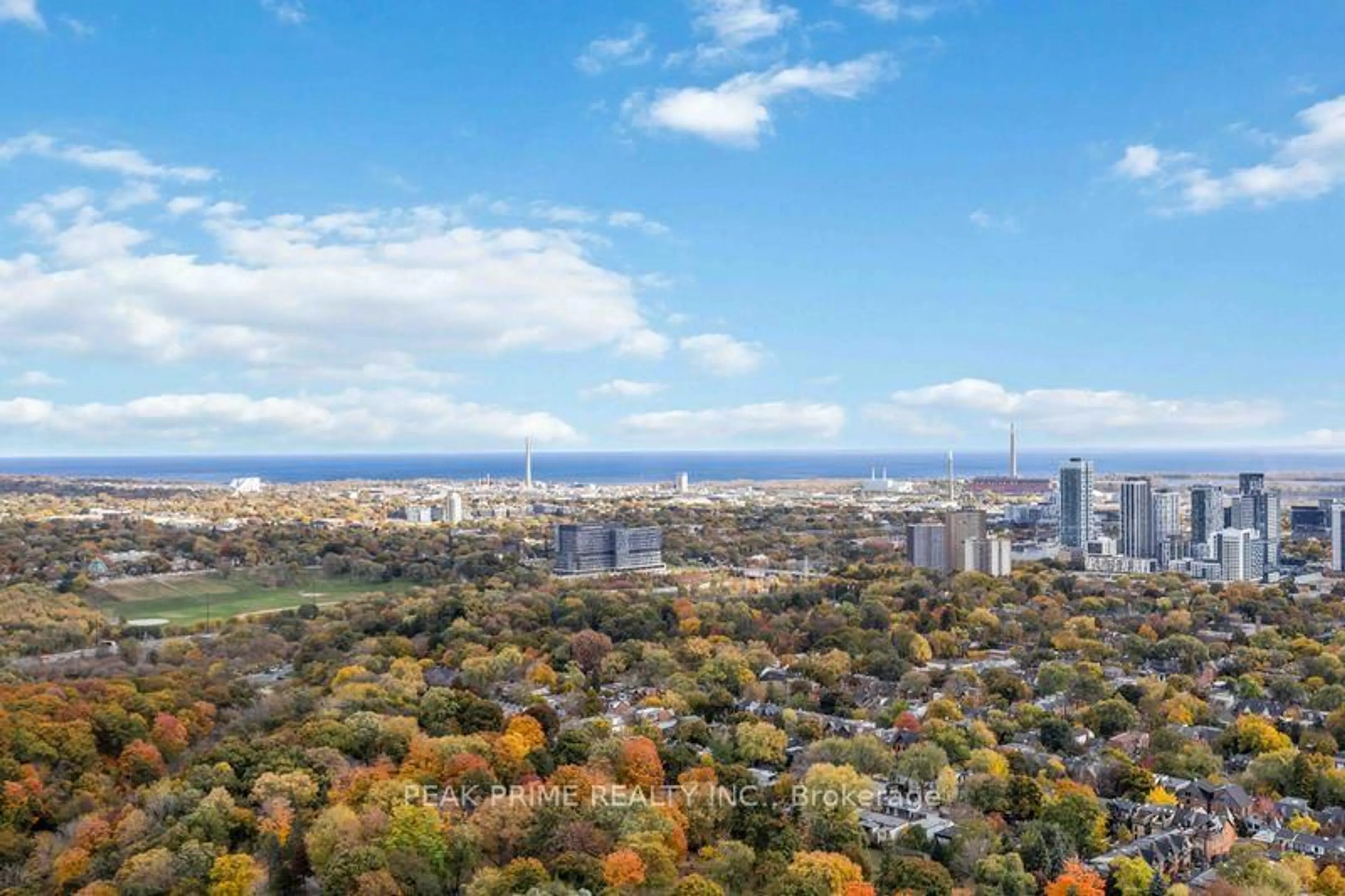 A pic from outside/outdoor area/front of a property/back of a property/a pic from drone, city buildings view from balcony for 585 Bloor St #4218, Toronto Ontario M4W 0B3