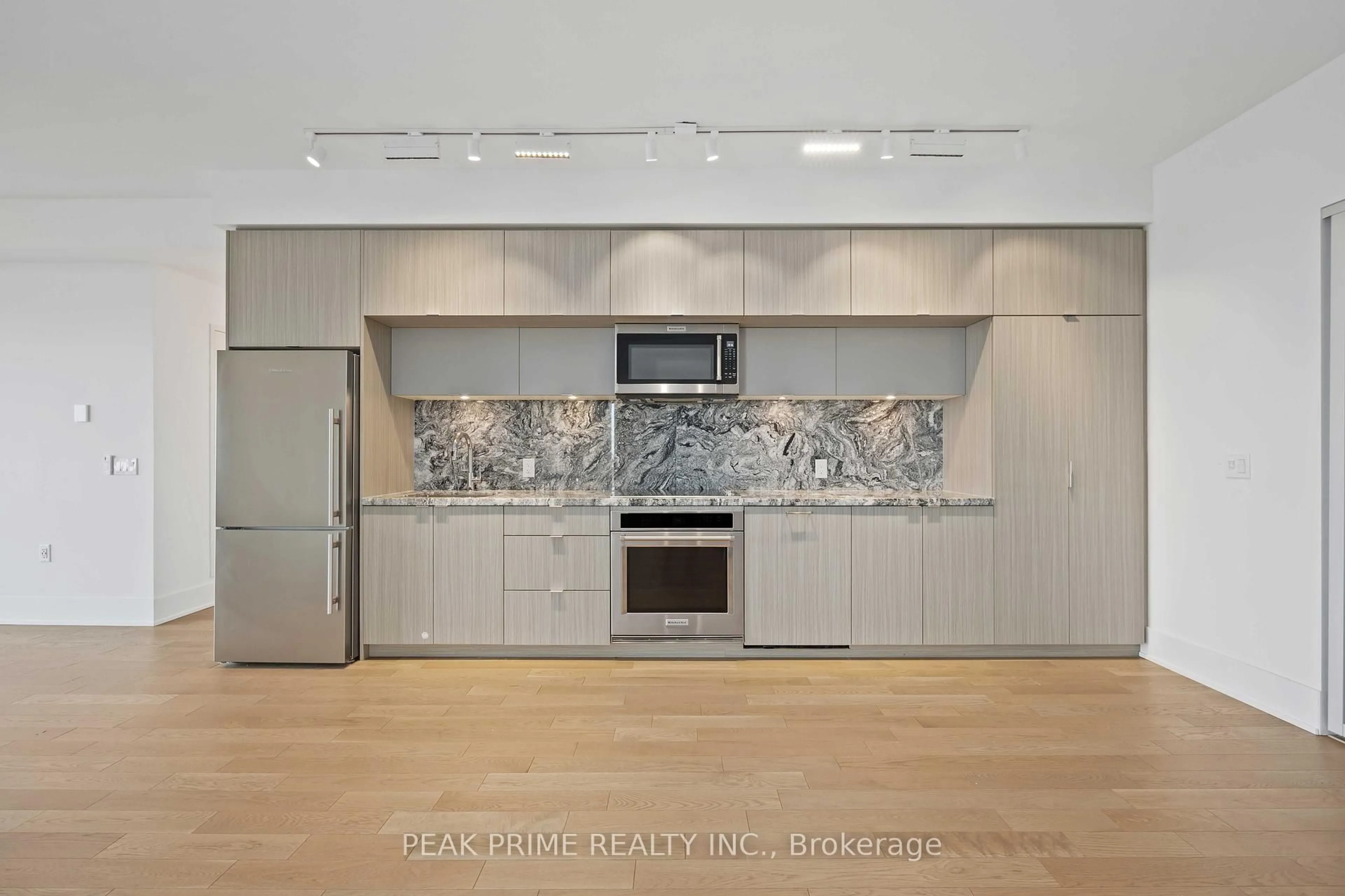 Contemporary kitchen, ceramic/tile floor for 585 Bloor St #4218, Toronto Ontario M4W 0B3