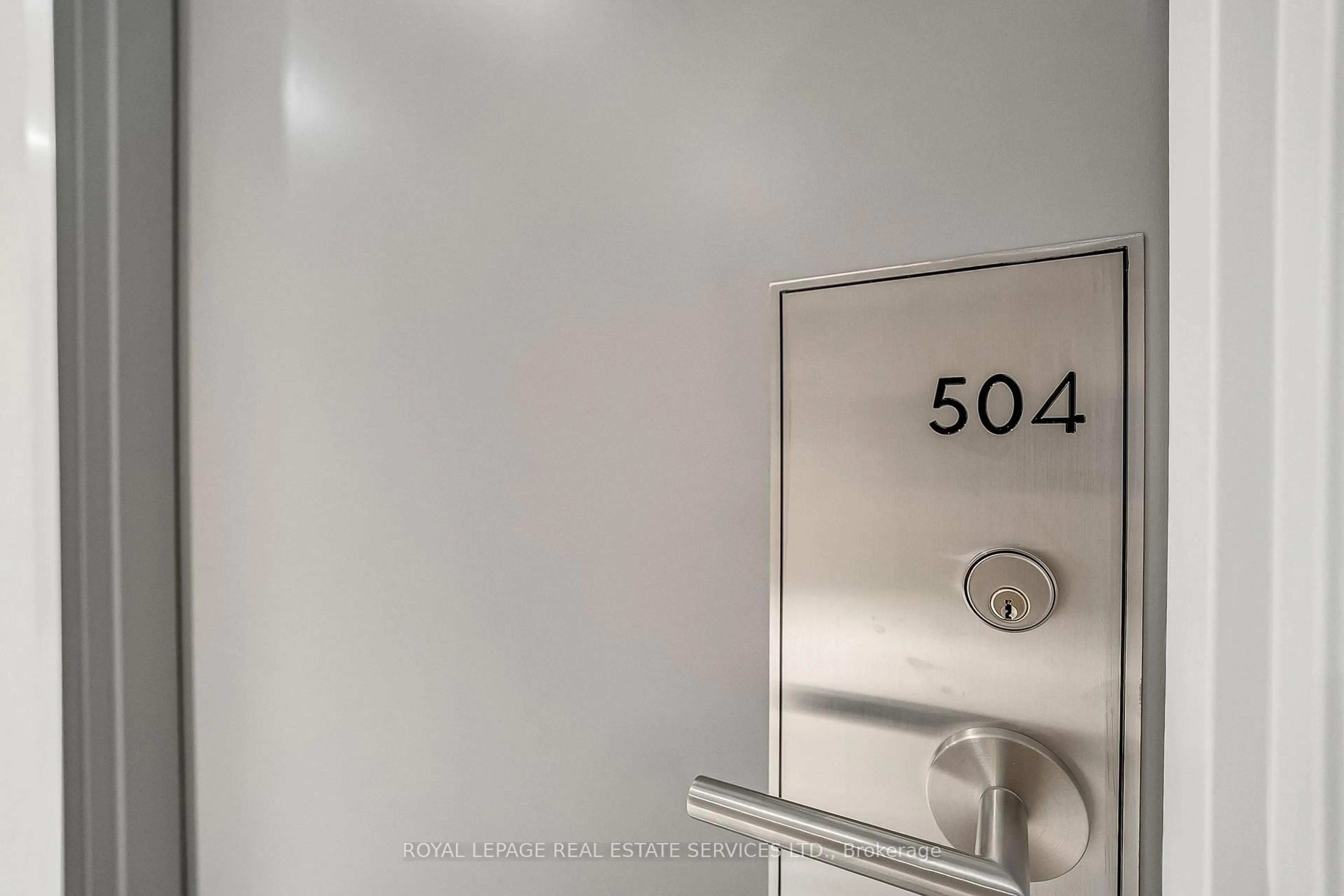 A pic of a room for 8 Widmer St #504, Toronto Ontario M5V 0W6