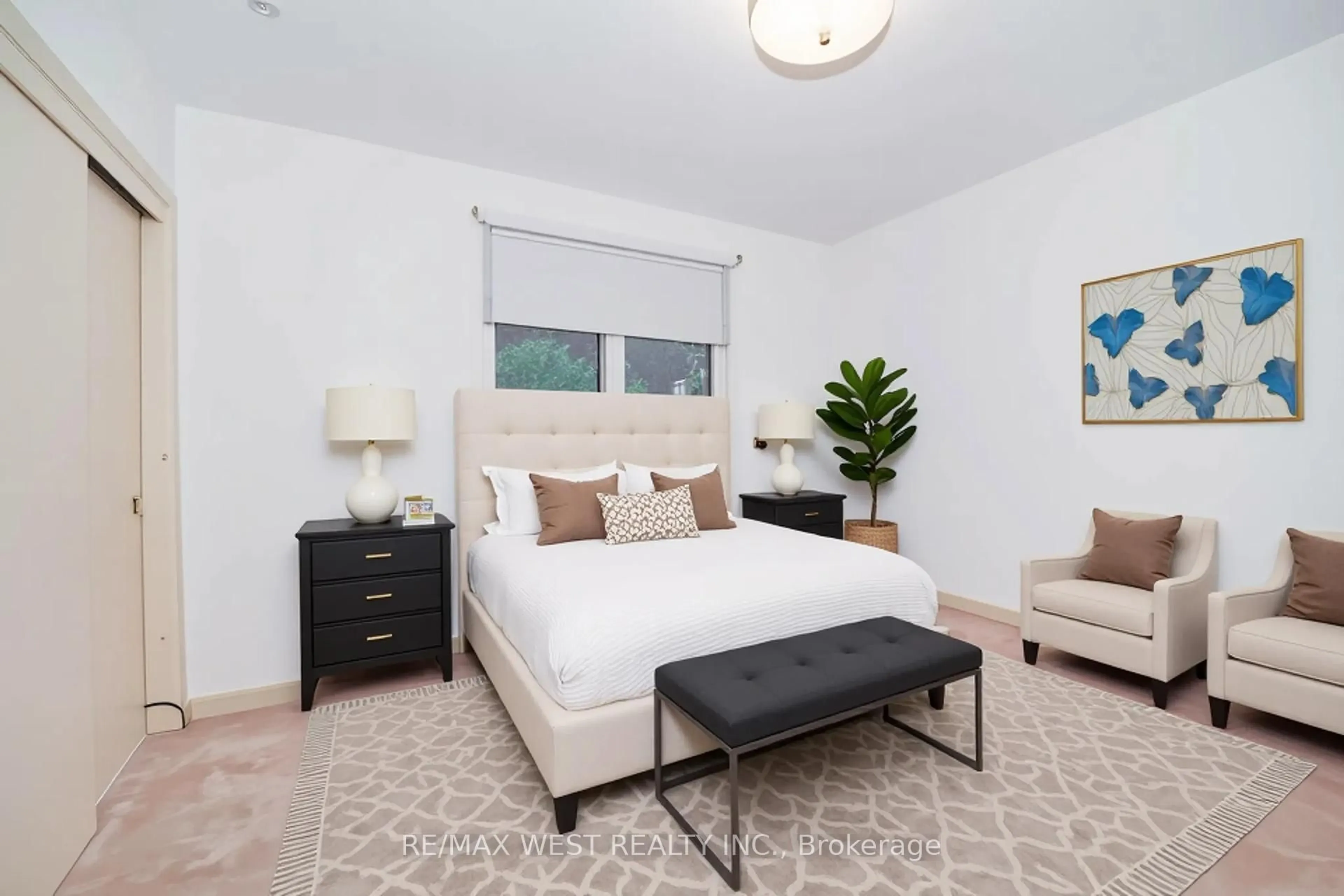 Unknown for 208 Park Home Ave, Toronto Ontario M2R 1A2